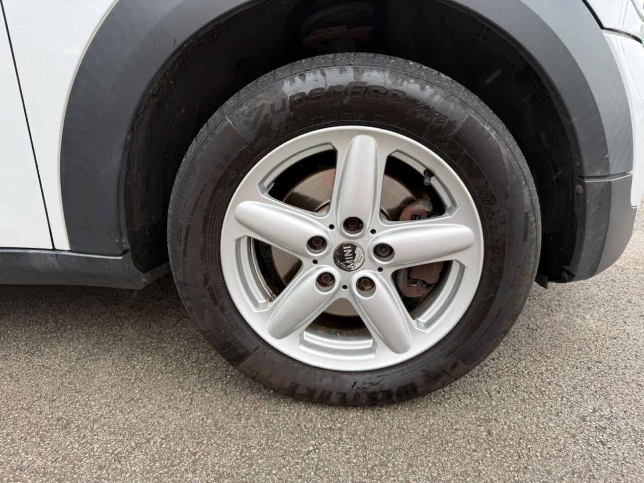 Mini Countryman view 18