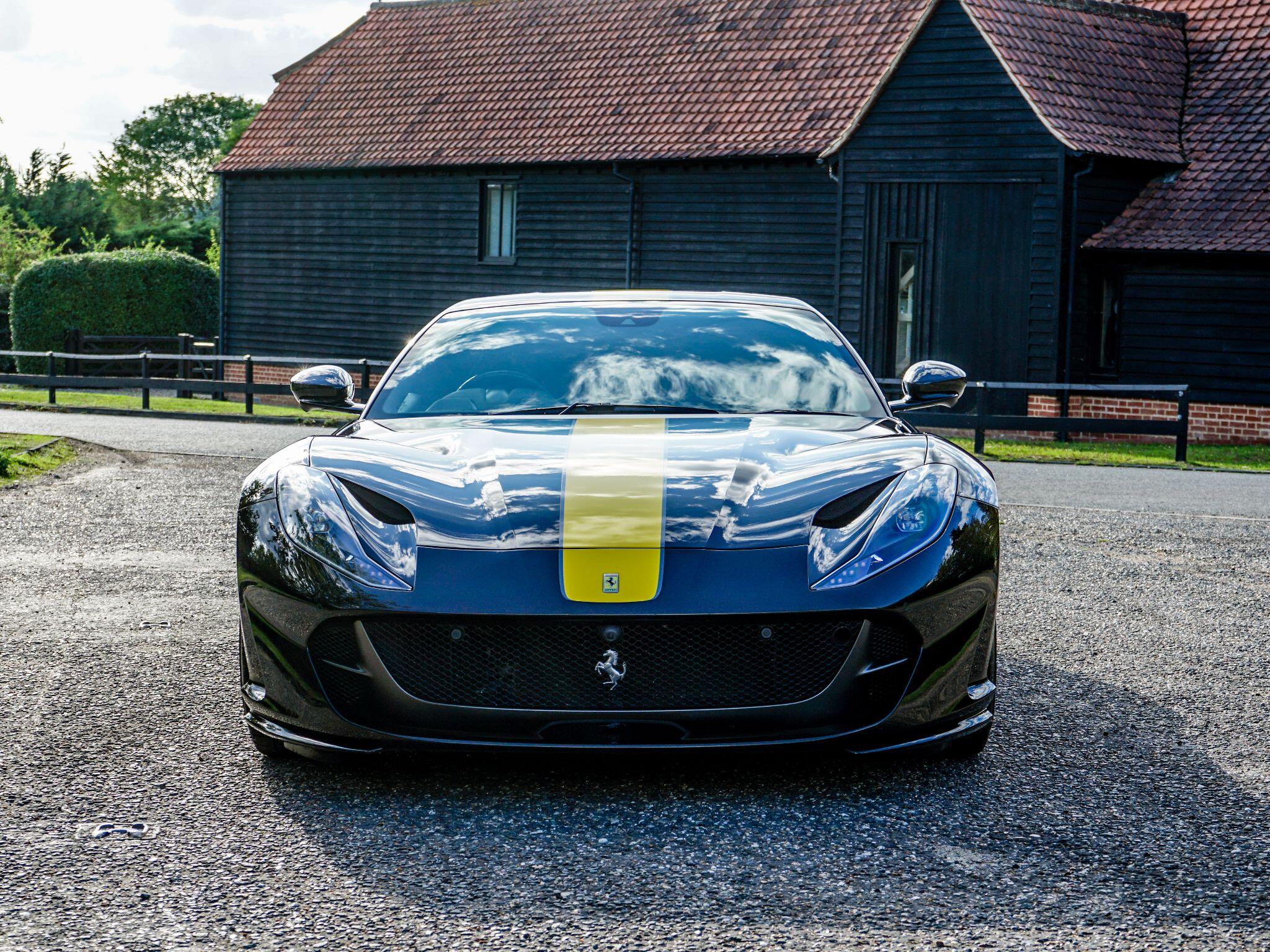 Ferrari 812 view 10
