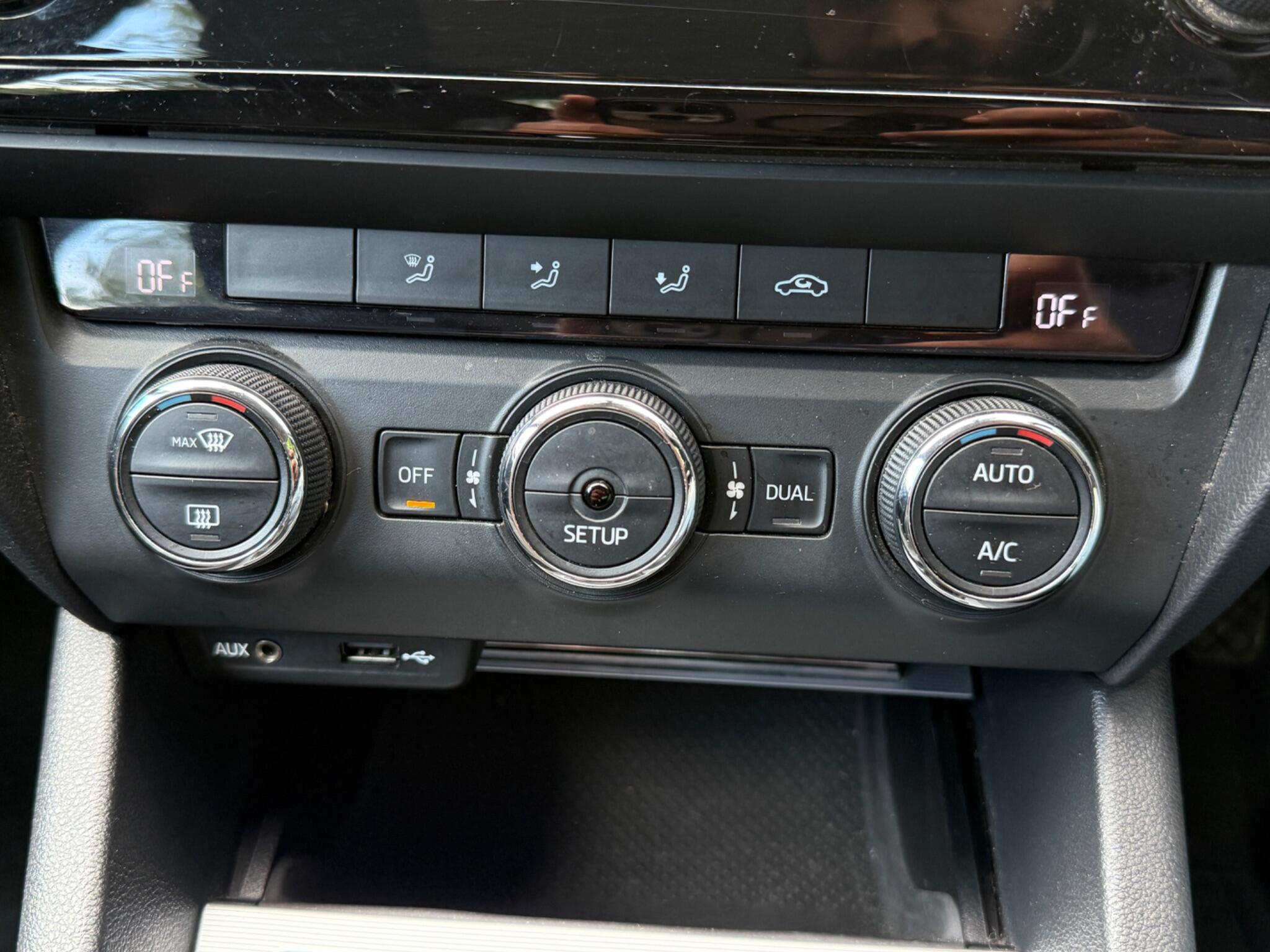 2014 Skoda Octavia image 32