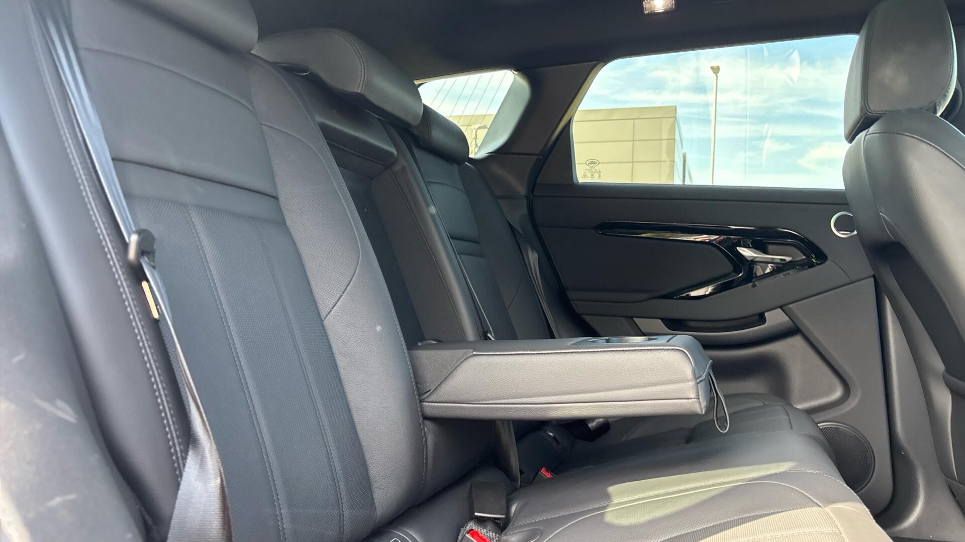 Land Rover Range Rover Evoque view 34