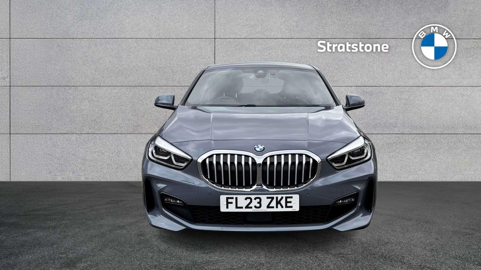 BMW 1 Series view 16