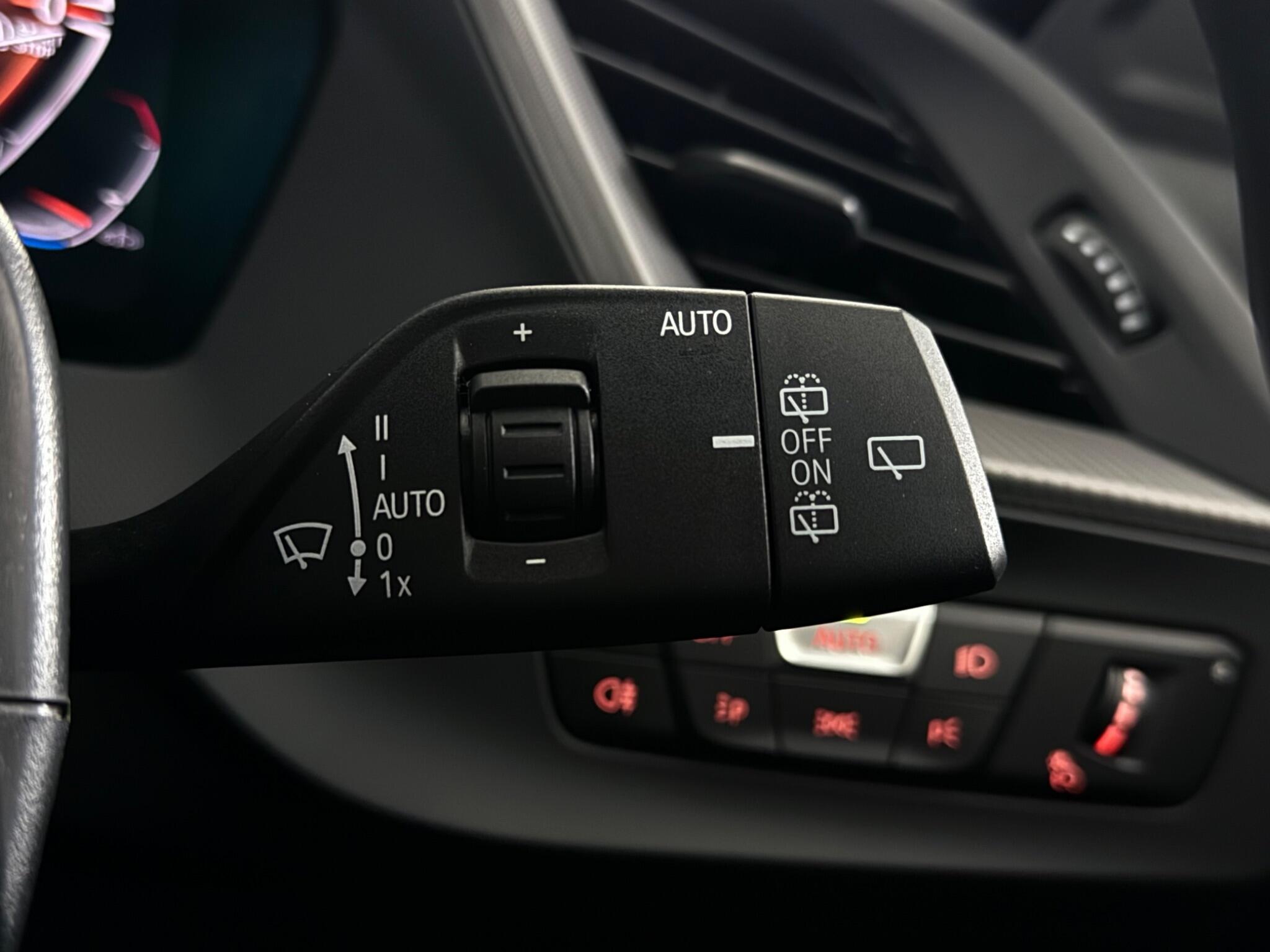 BMW 1 Series view 21