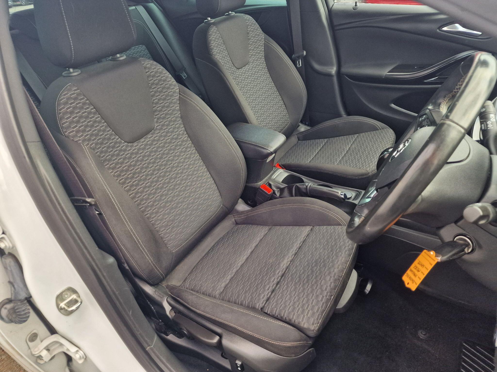 Vauxhall Astra view 30