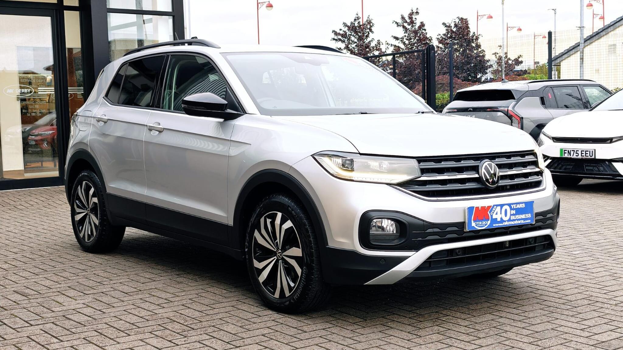 Volkswagen T-Cross view 9