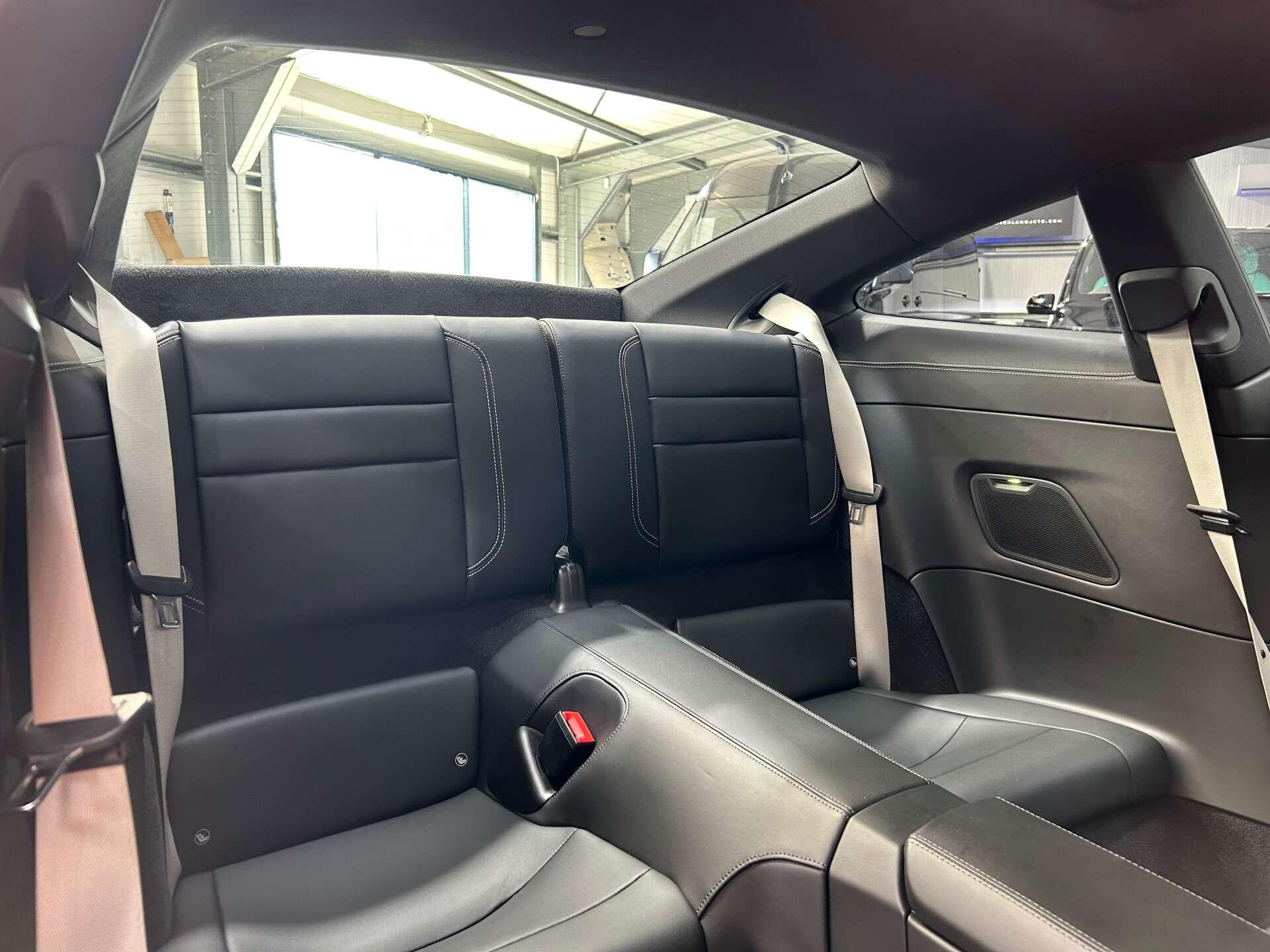 Porsche 911 view 41