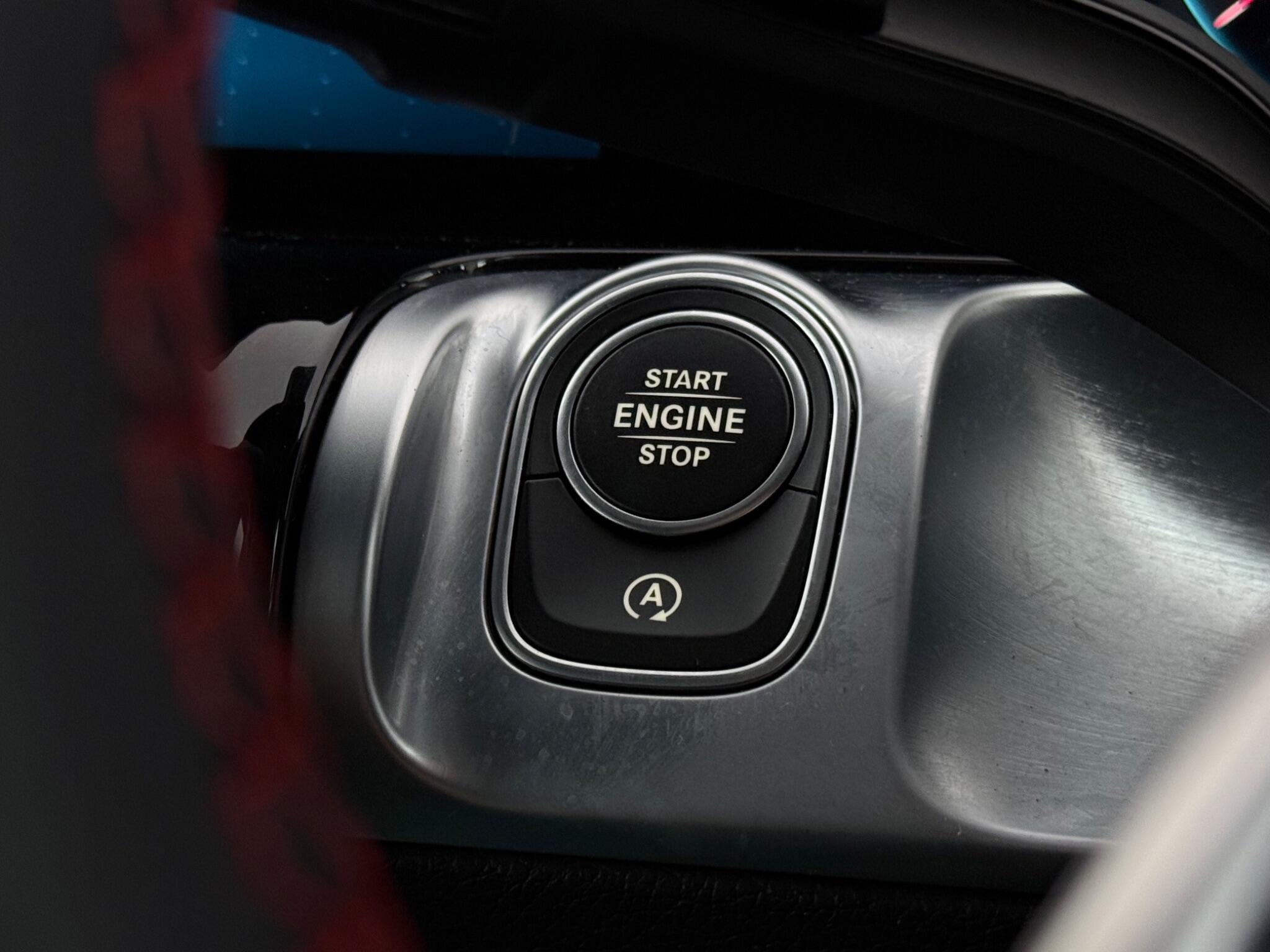 Mercedes-Benz GLB view 18