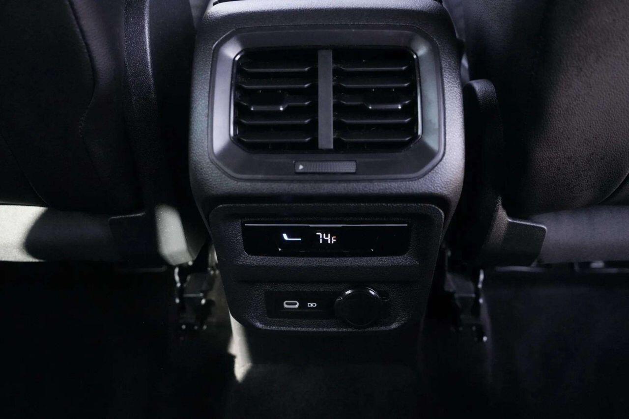 Volkswagen Tiguan view 54