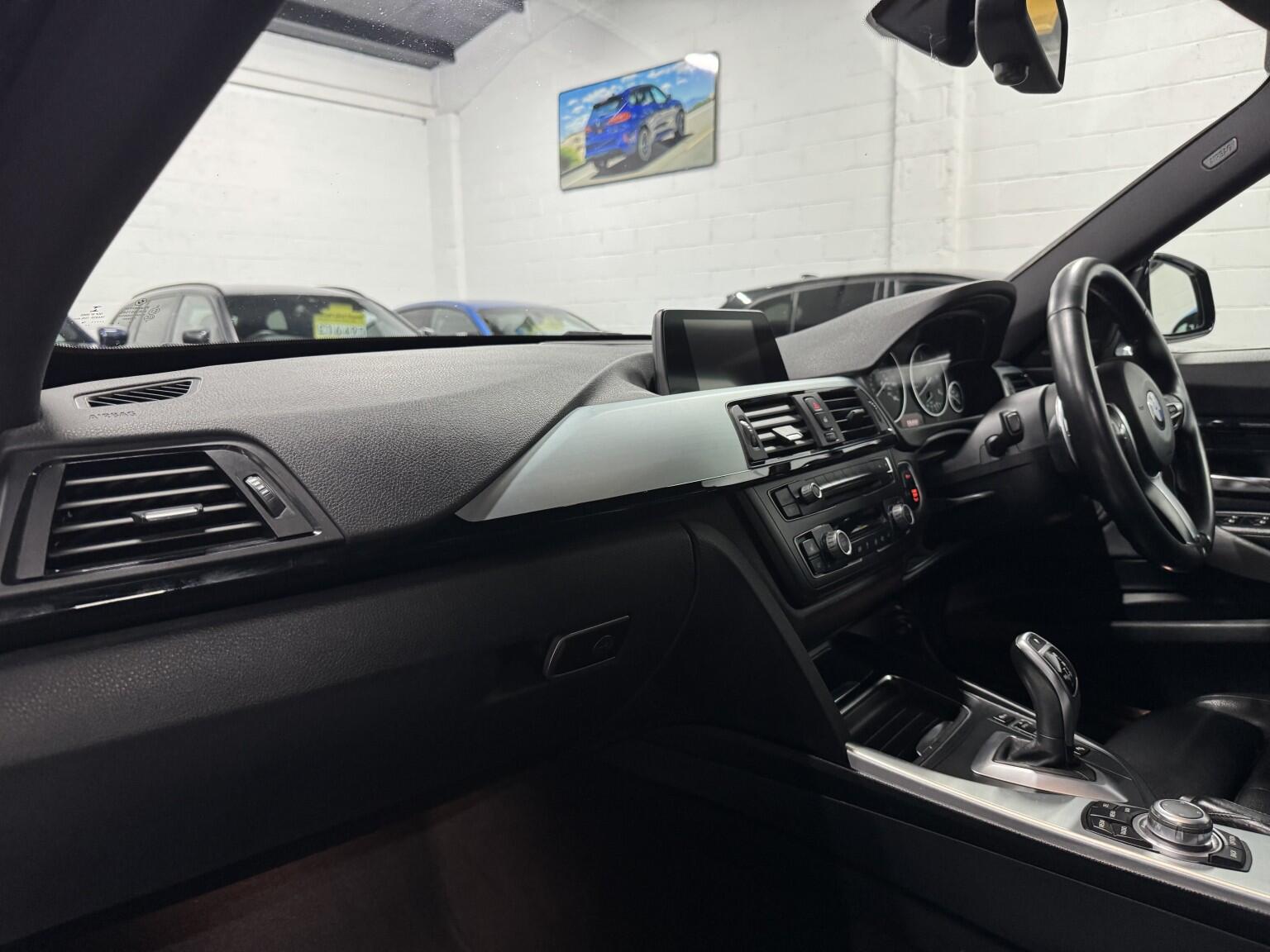 BMW 3 Series view 21