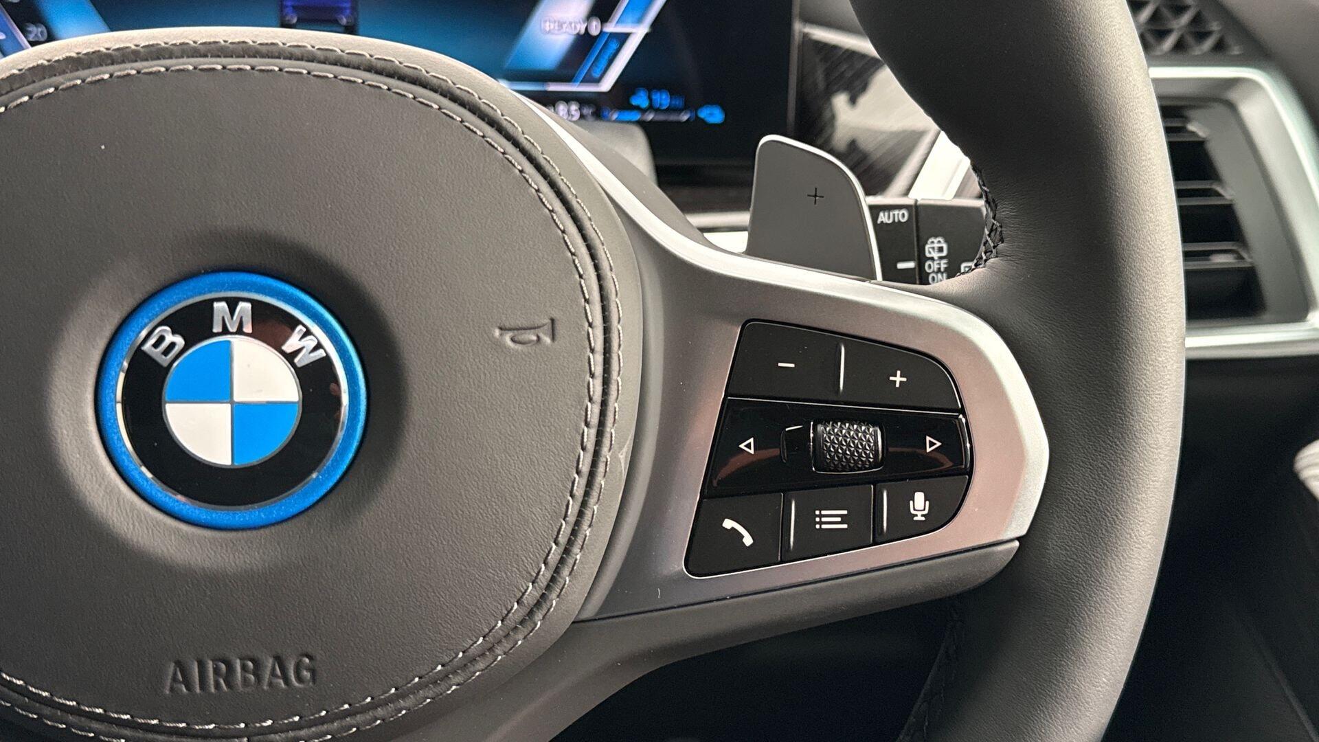 BMW X5 view 19
