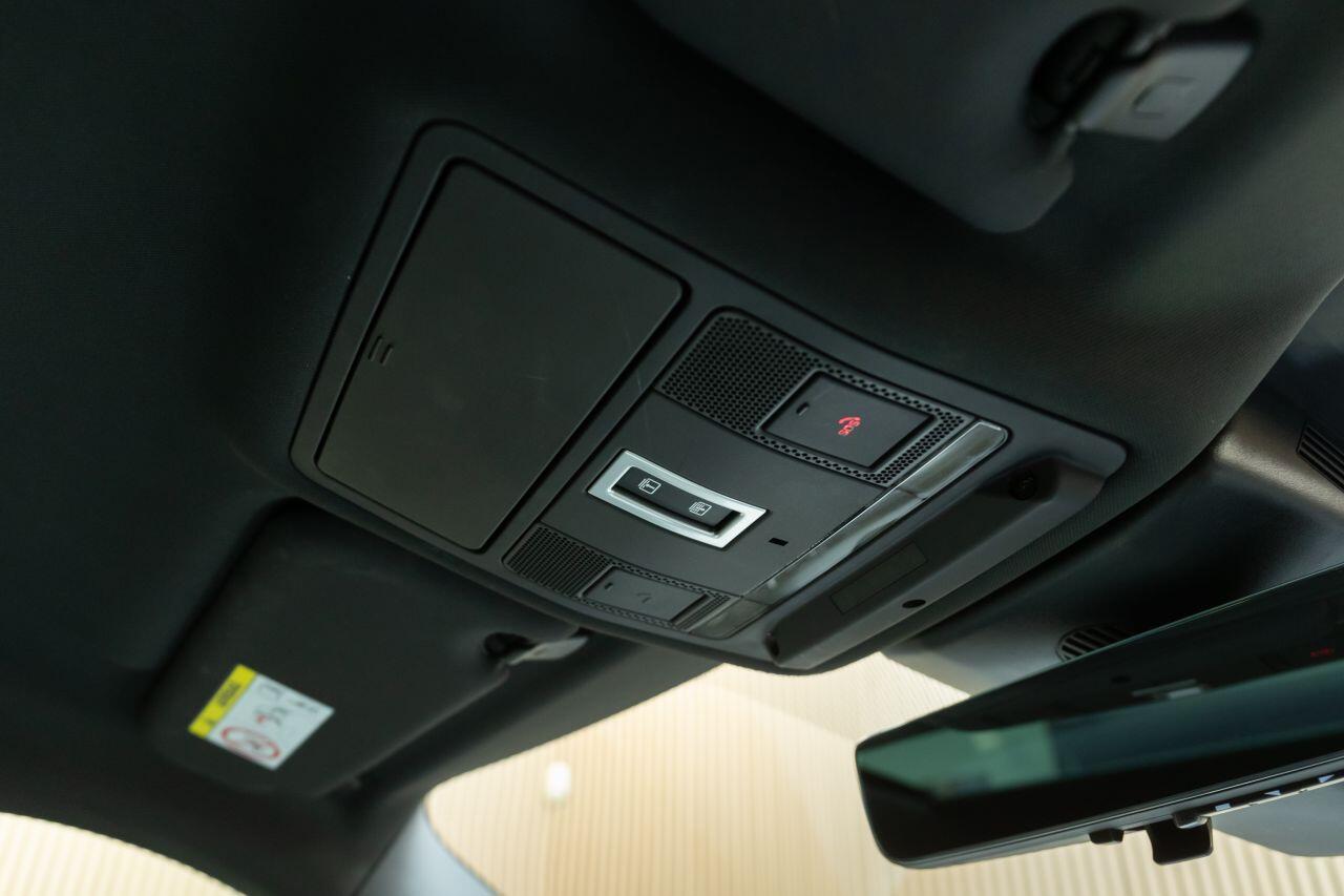 Land Rover Range Rover Evoque view 46