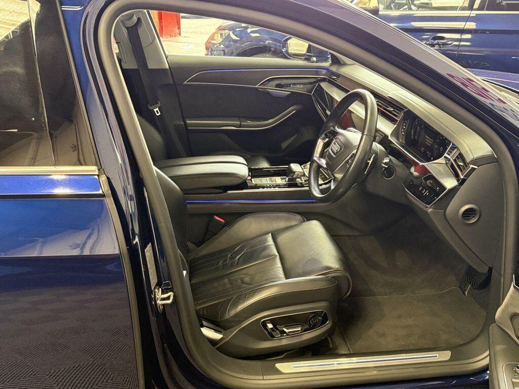 Audi A8 view 31