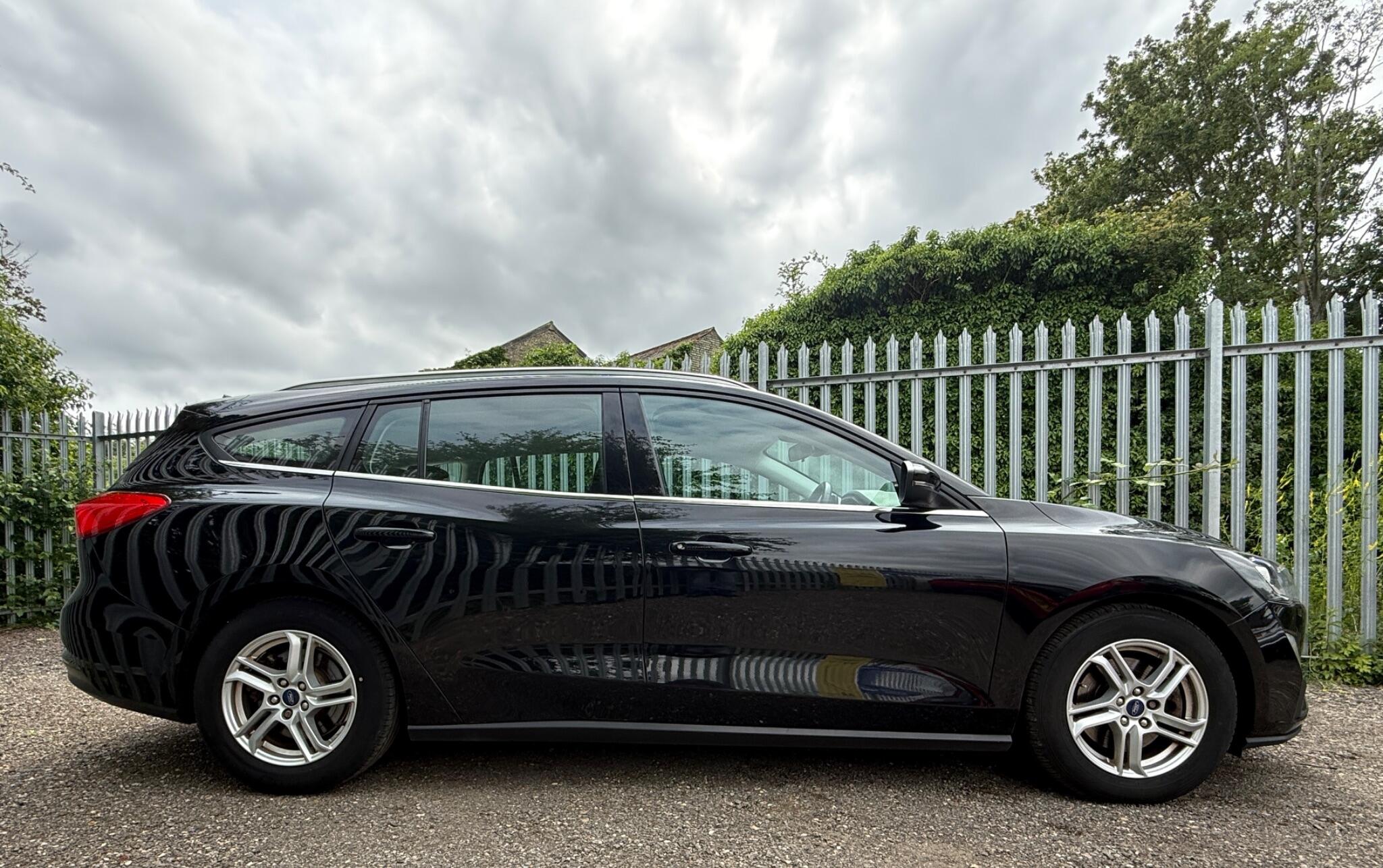2019 Ford Focus image 16