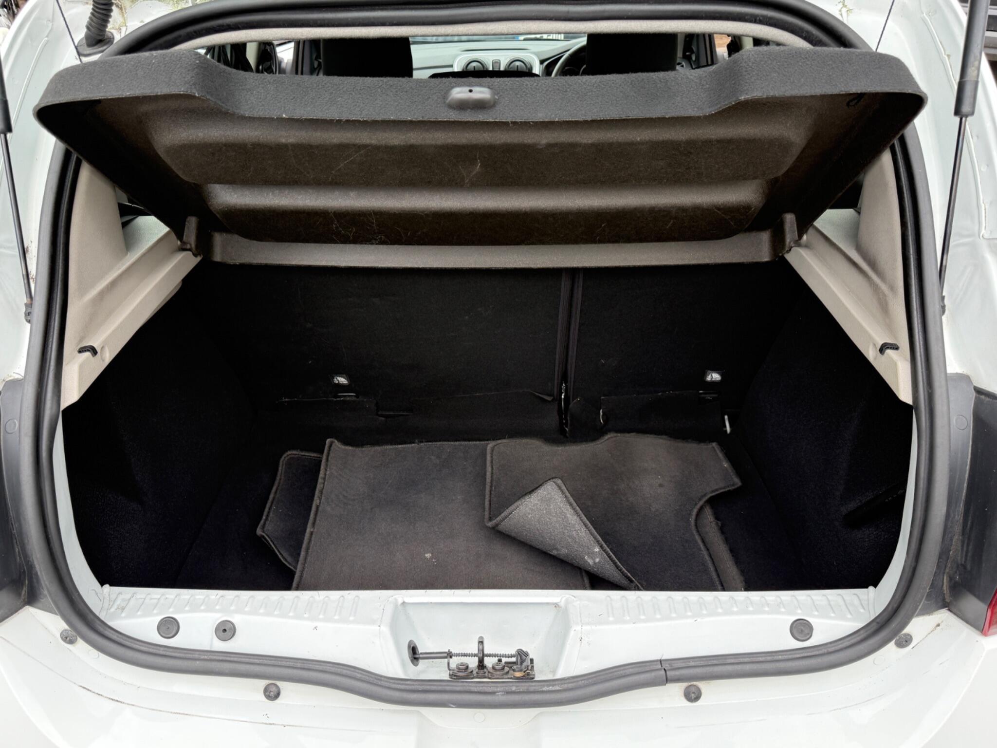 Dacia Sandero - Image 46