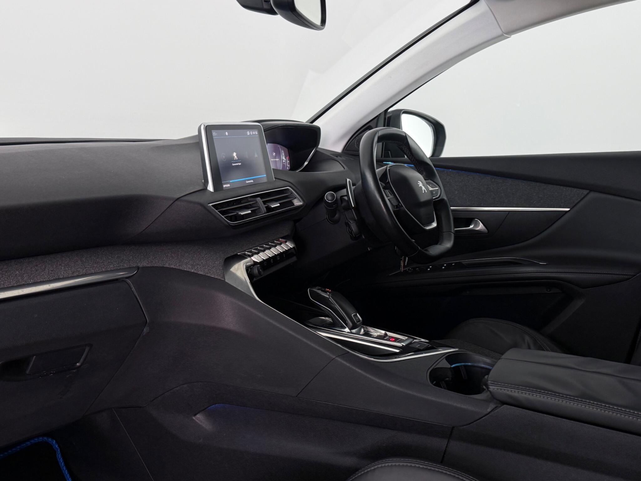 Peugeot 3008 view 13