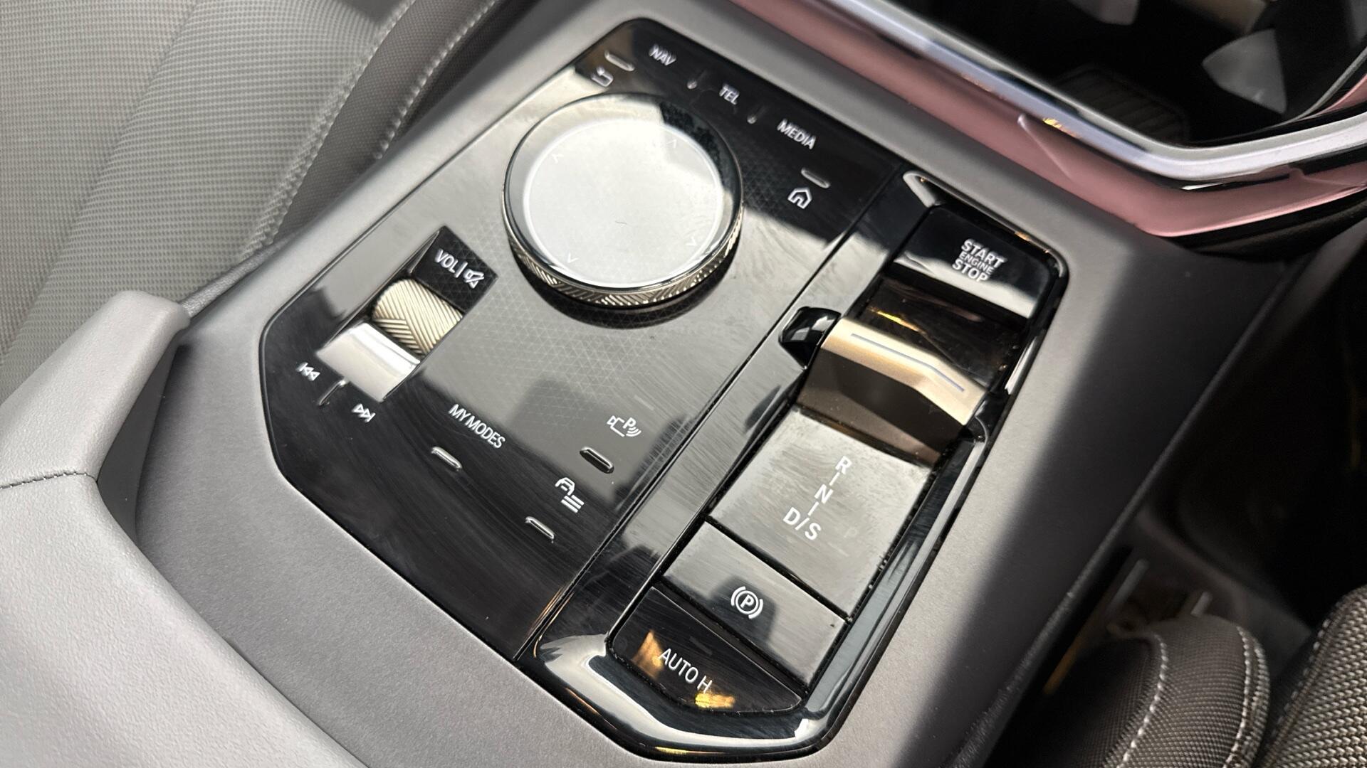 BMW X3 view 10