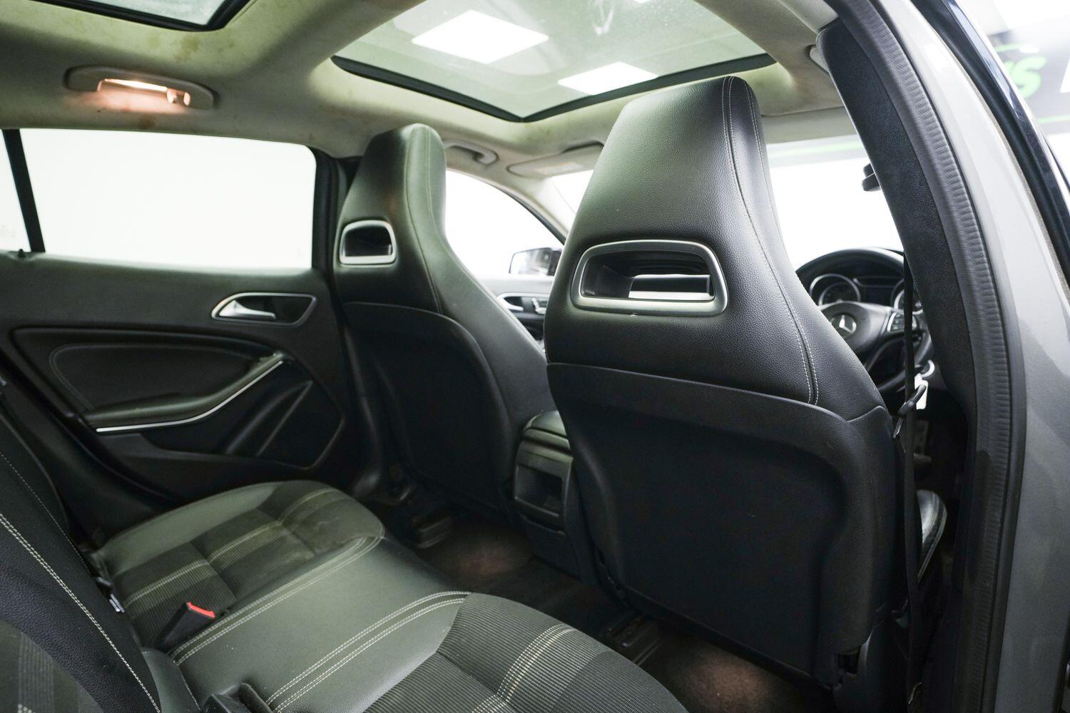 Mercedes-Benz Gla view 16