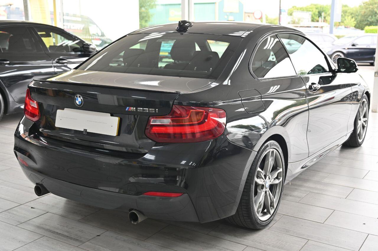 BMW 2 Series view 11