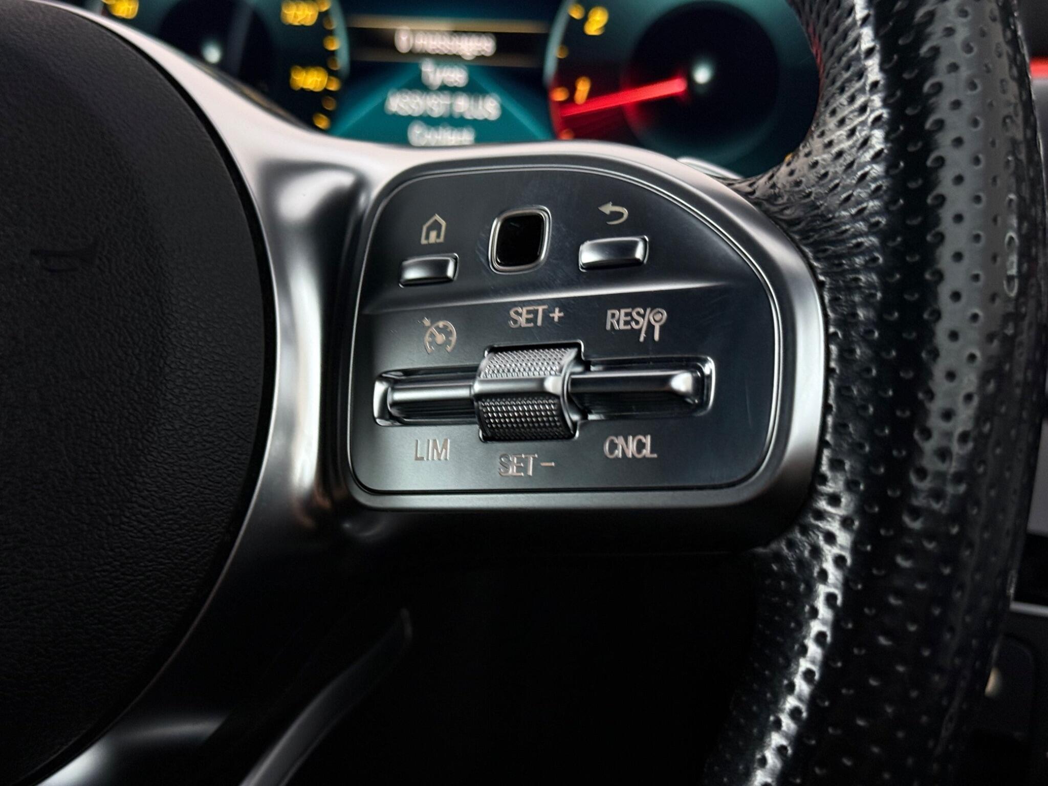 Mercedes-Benz Cla view 13