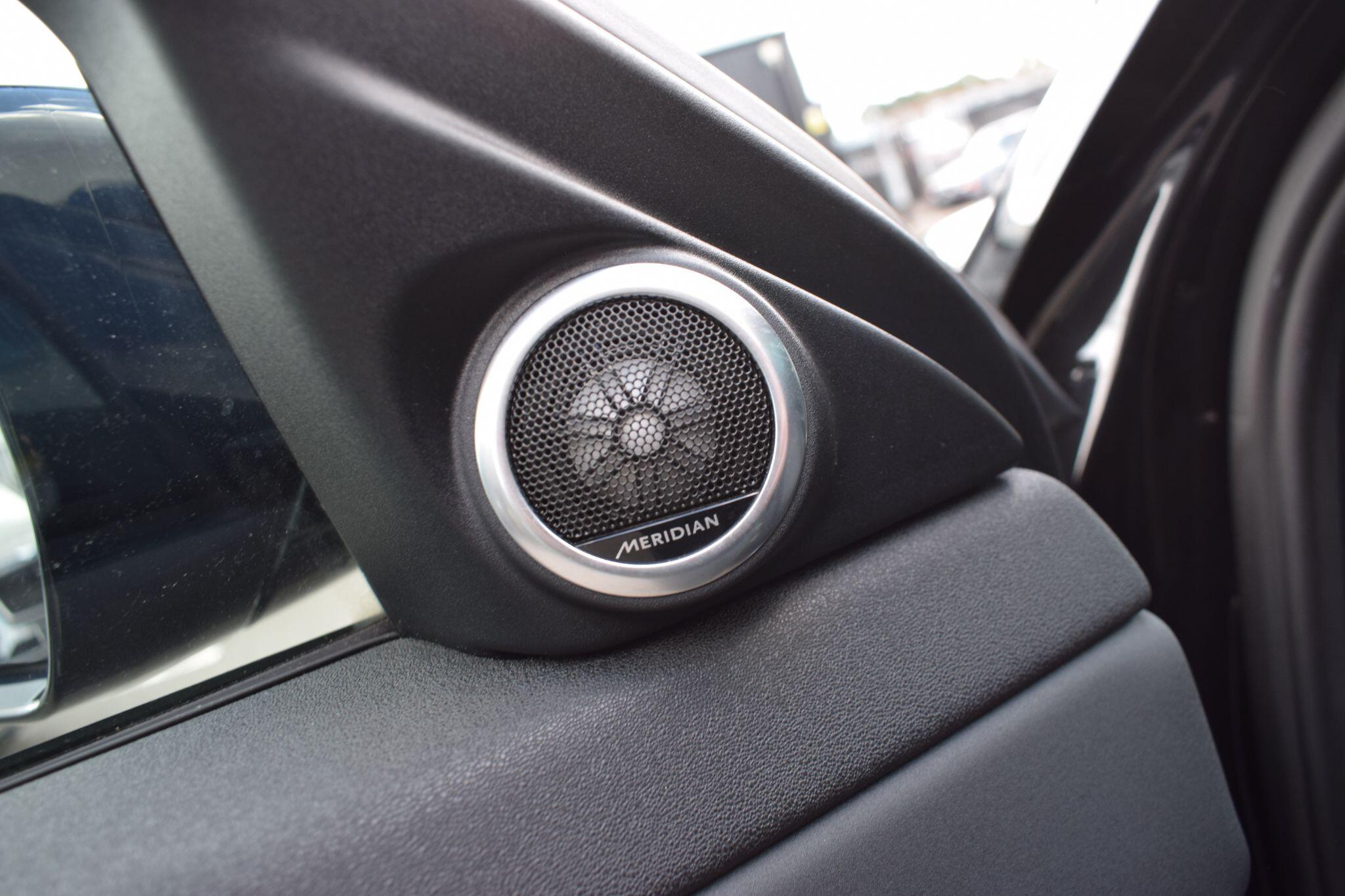 Land Rover Range Rover Evoque view 9
