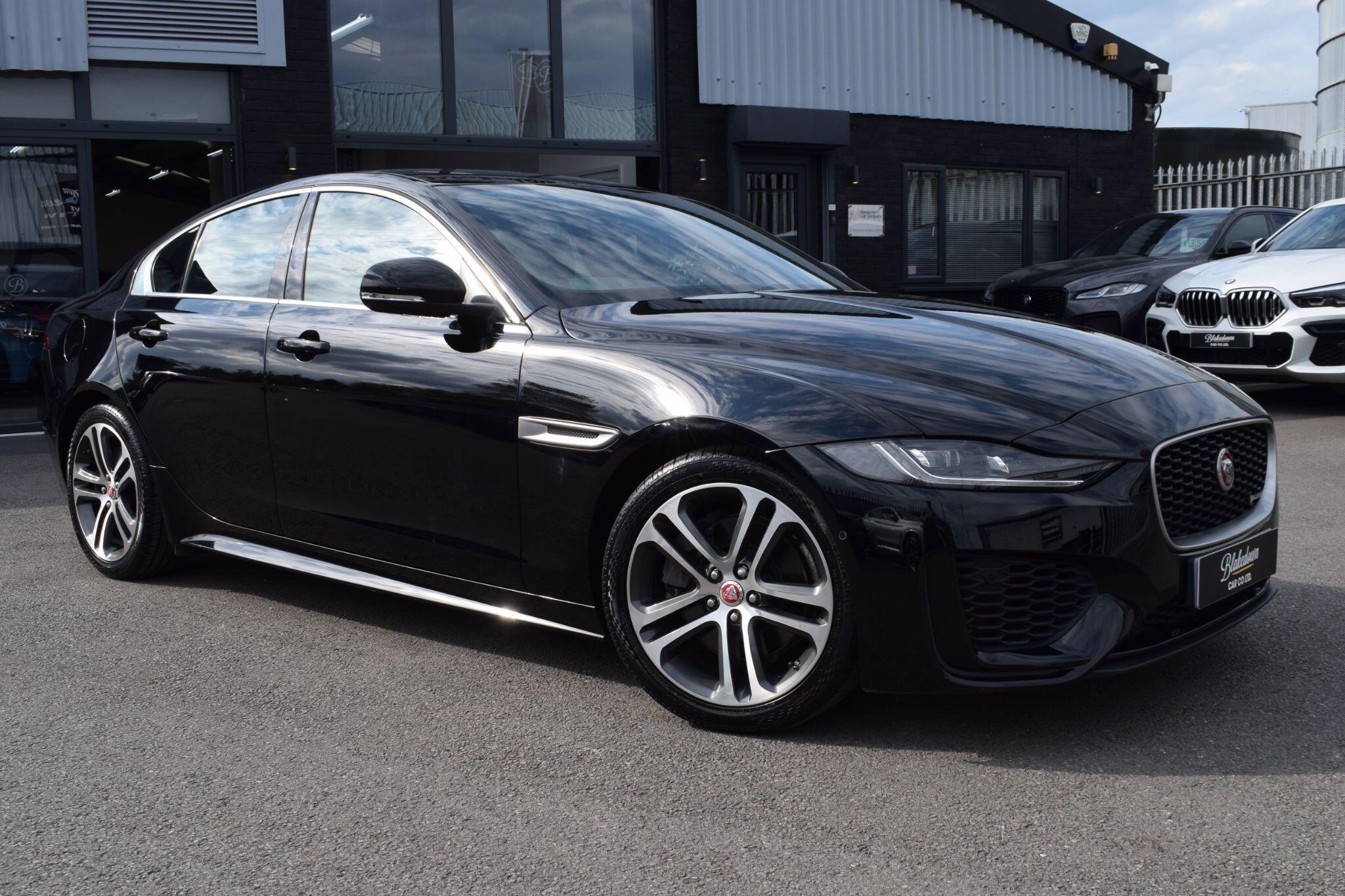 Jaguar Xe view 3