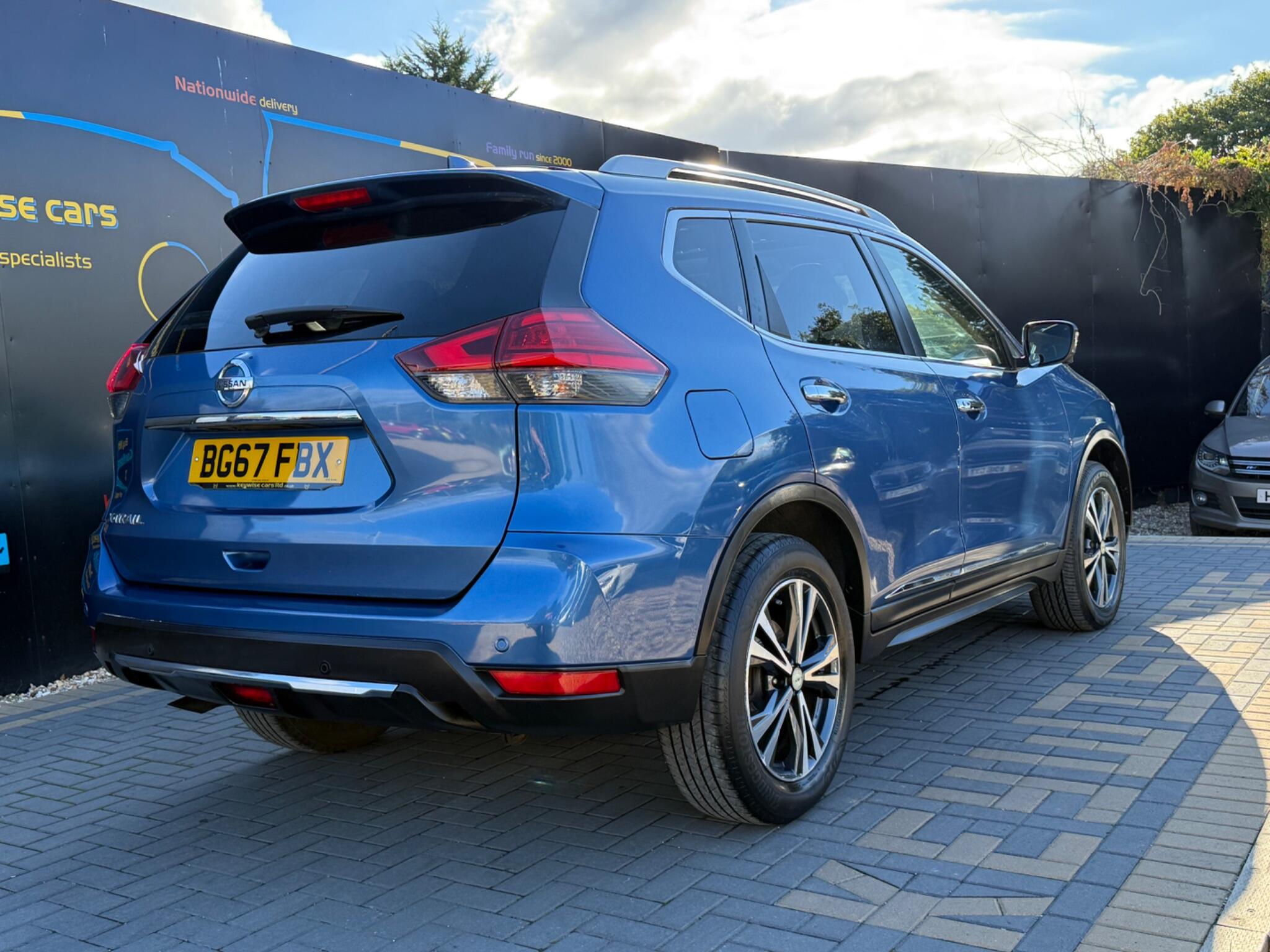 Nissan X-Trail view 6