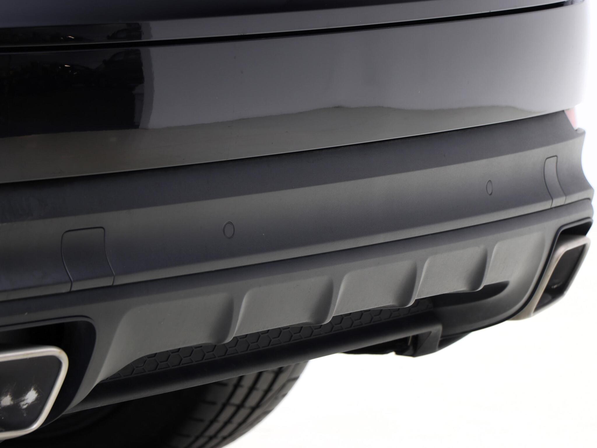 Porsche Cayenne view 24