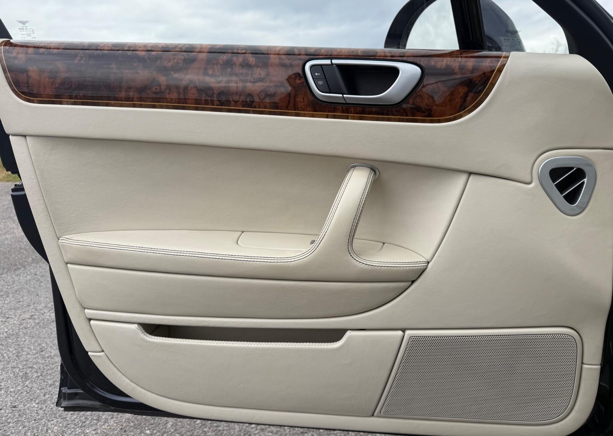 Bentley Continental view 32