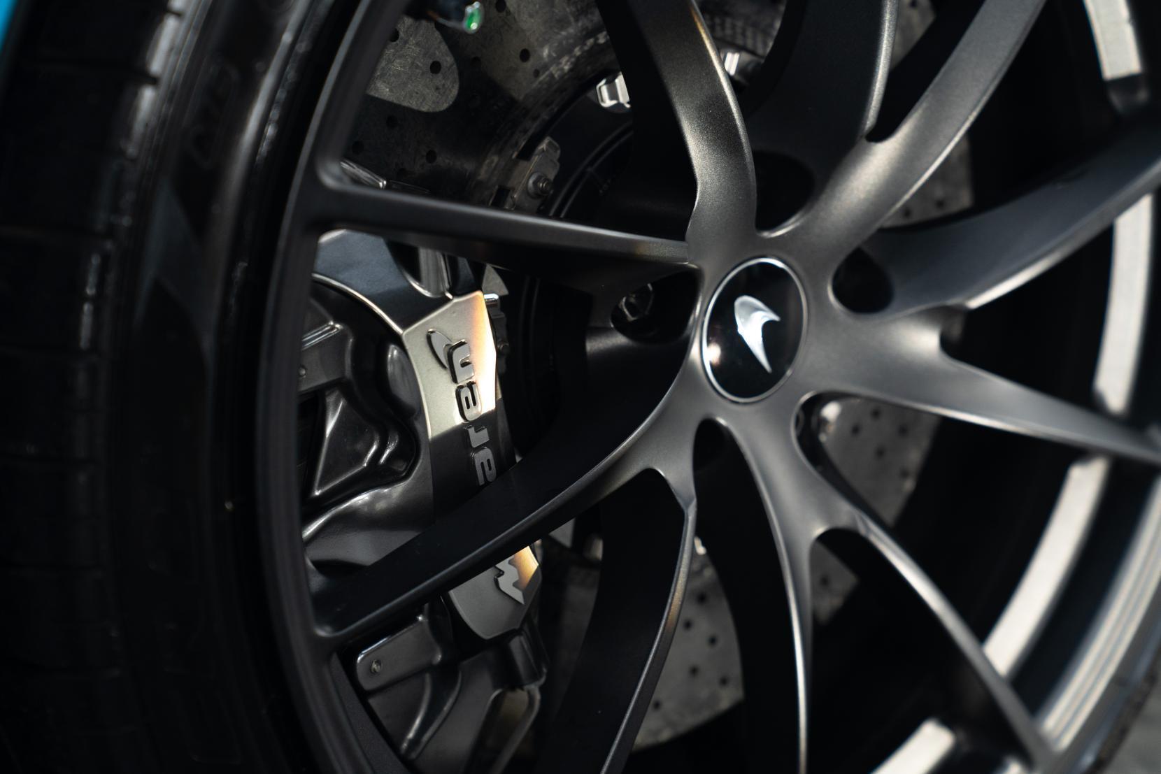 Mclaren 720s view 7