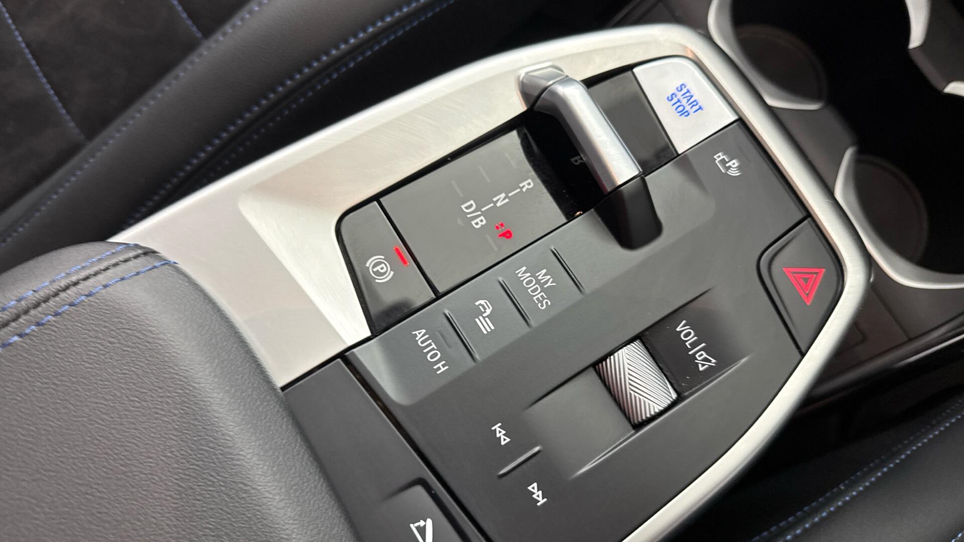 BMW iX1 view 19