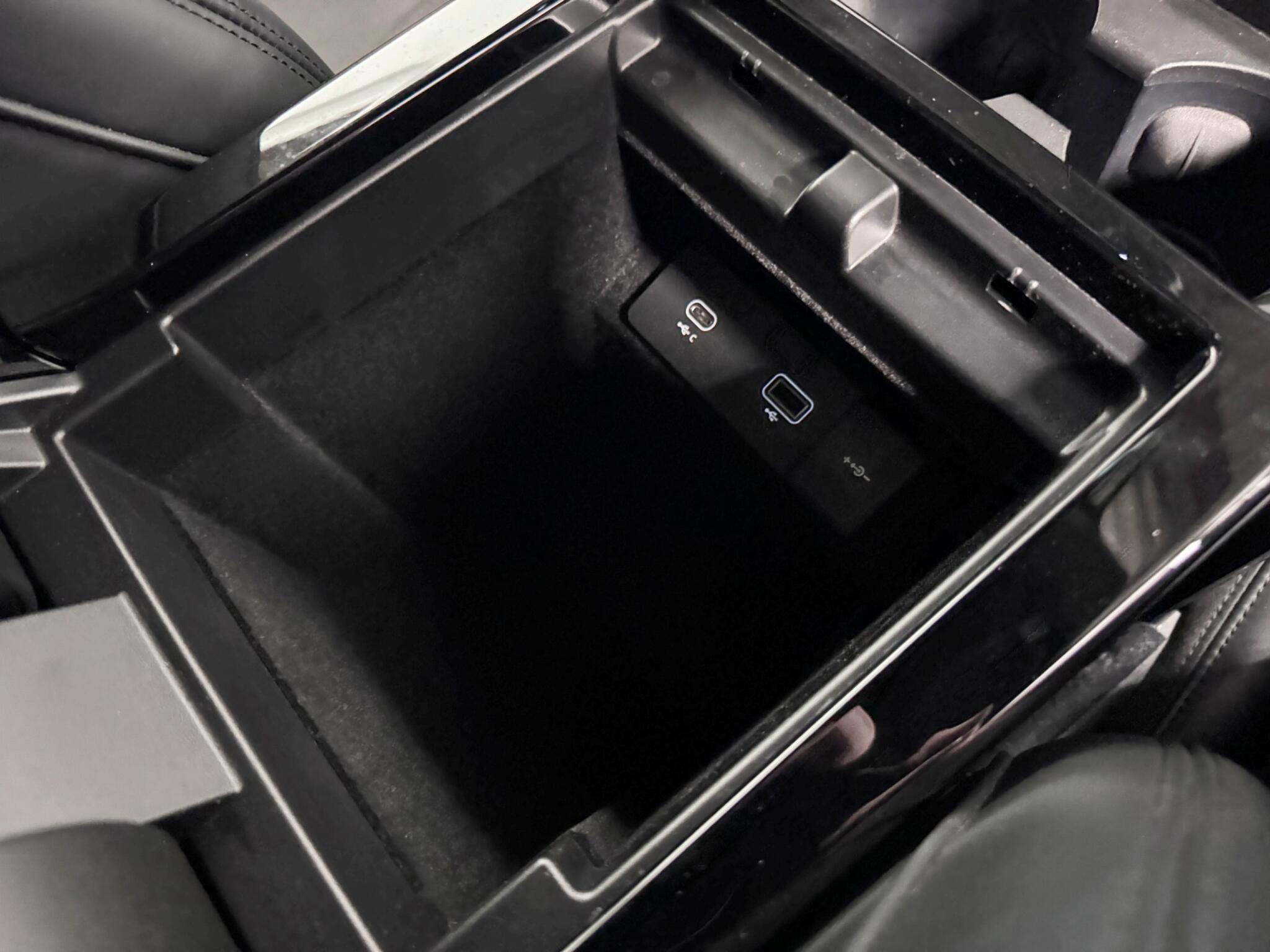 Land Rover Range Rover Evoque view 38