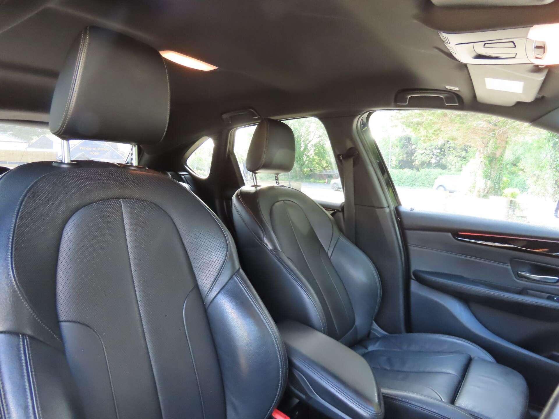 BMW 2 Series view 8