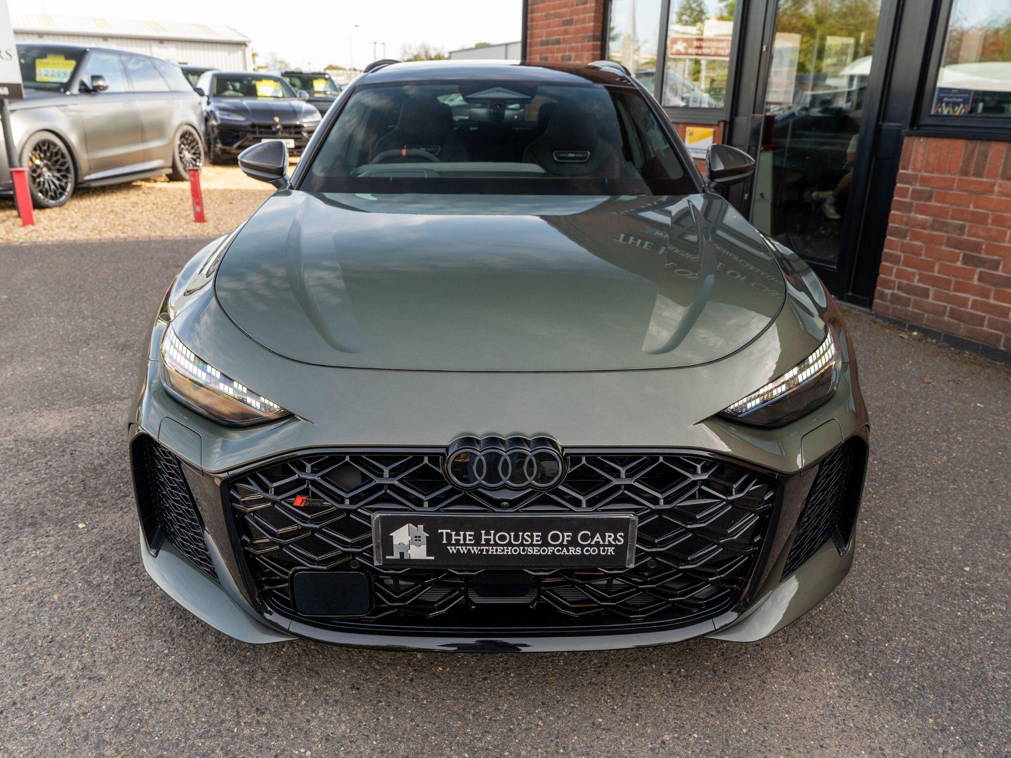 Audi RS5 view 8