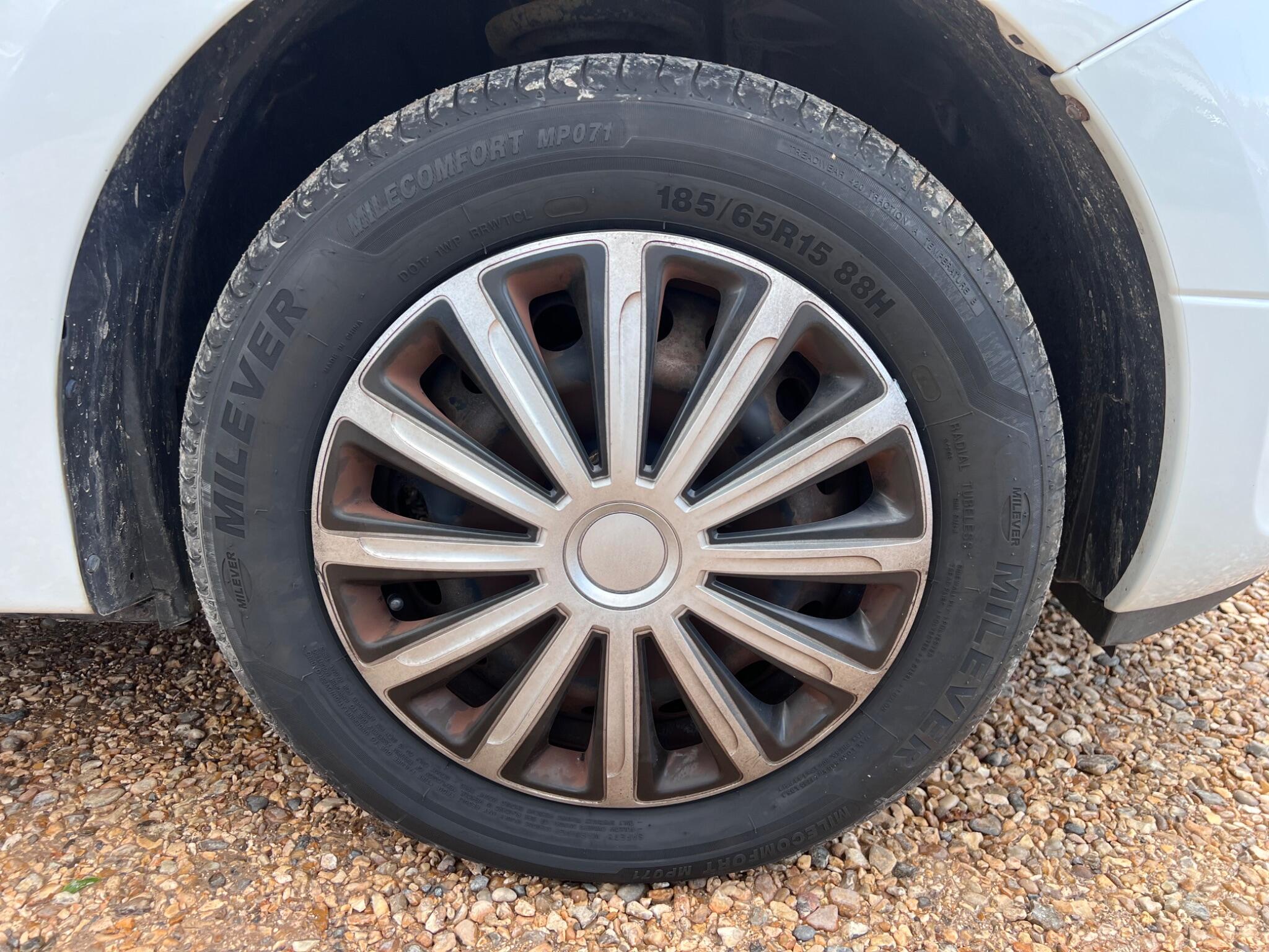 Dacia Logan MCV view 57