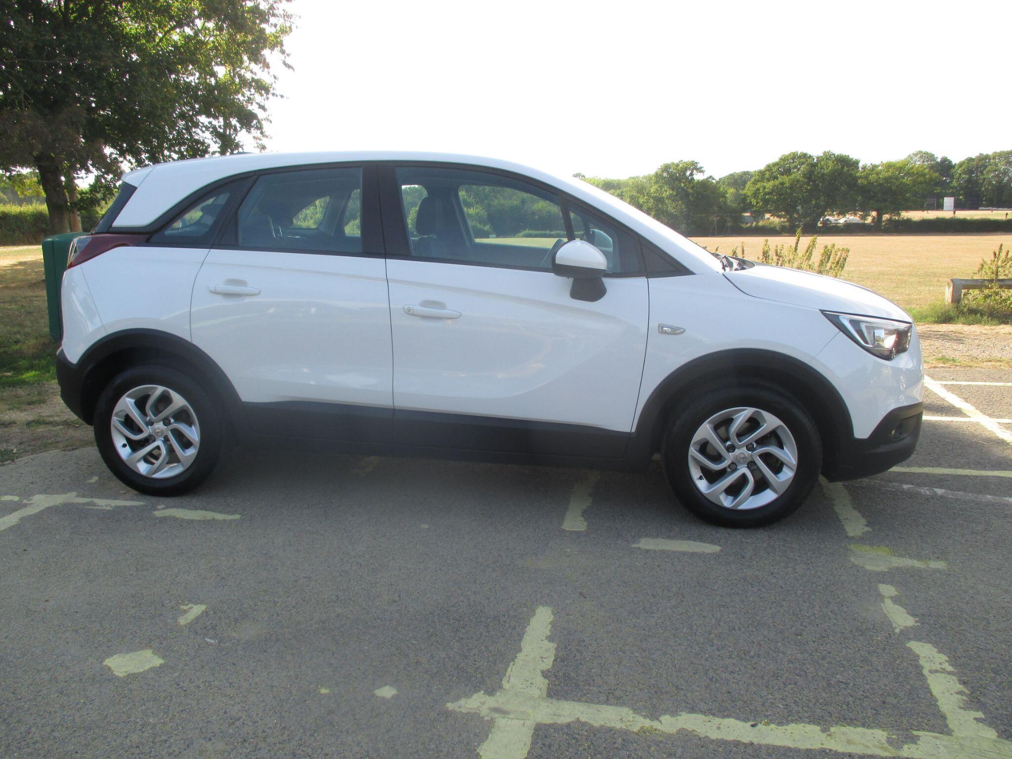 Vauxhall Crossland X view 6