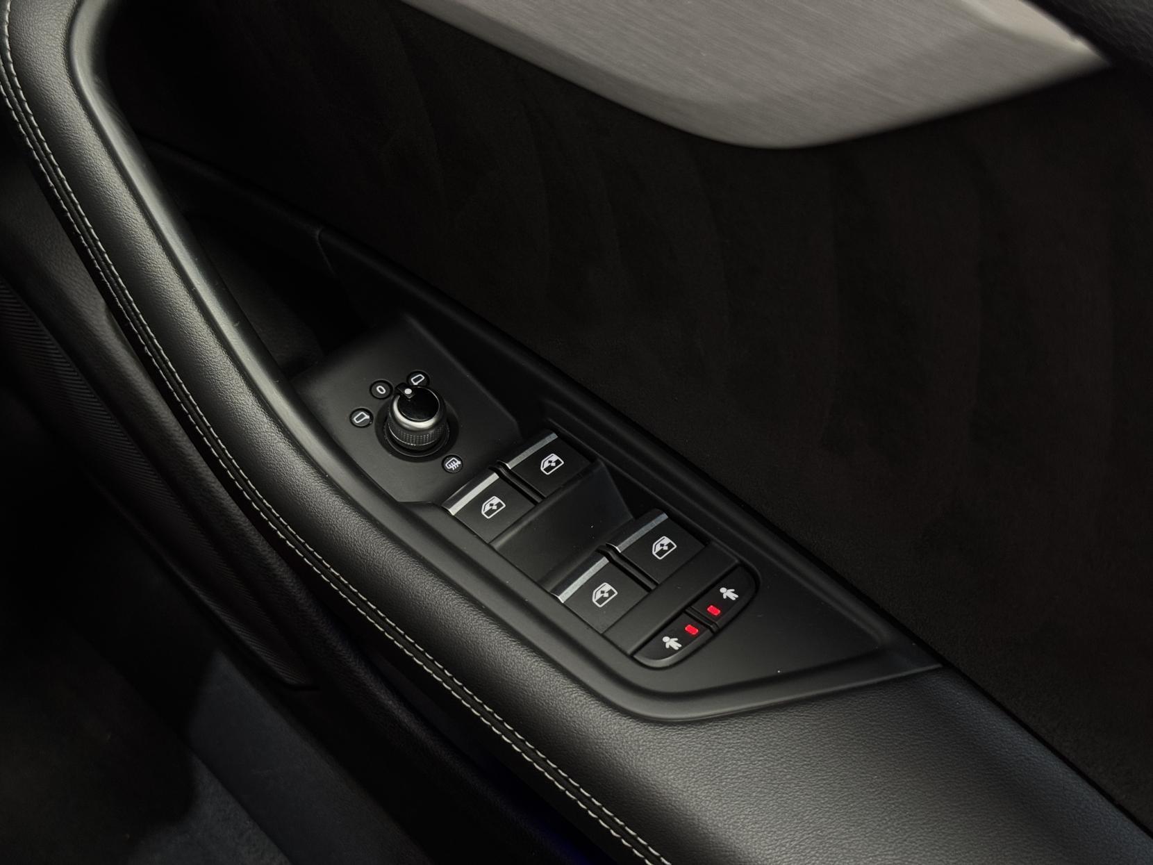 Audi S4 Avant view 46