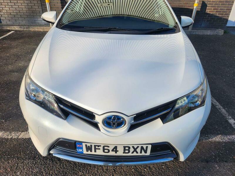 2014 Toyota Auris 1.8 VVT-h Excel Touring Sports CVT Euro 5 (s/s) 5dr • 104,000 miles image 11