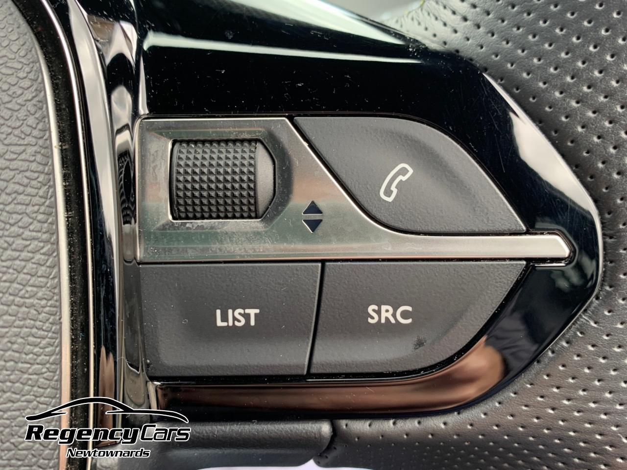Peugeot 208 view 18