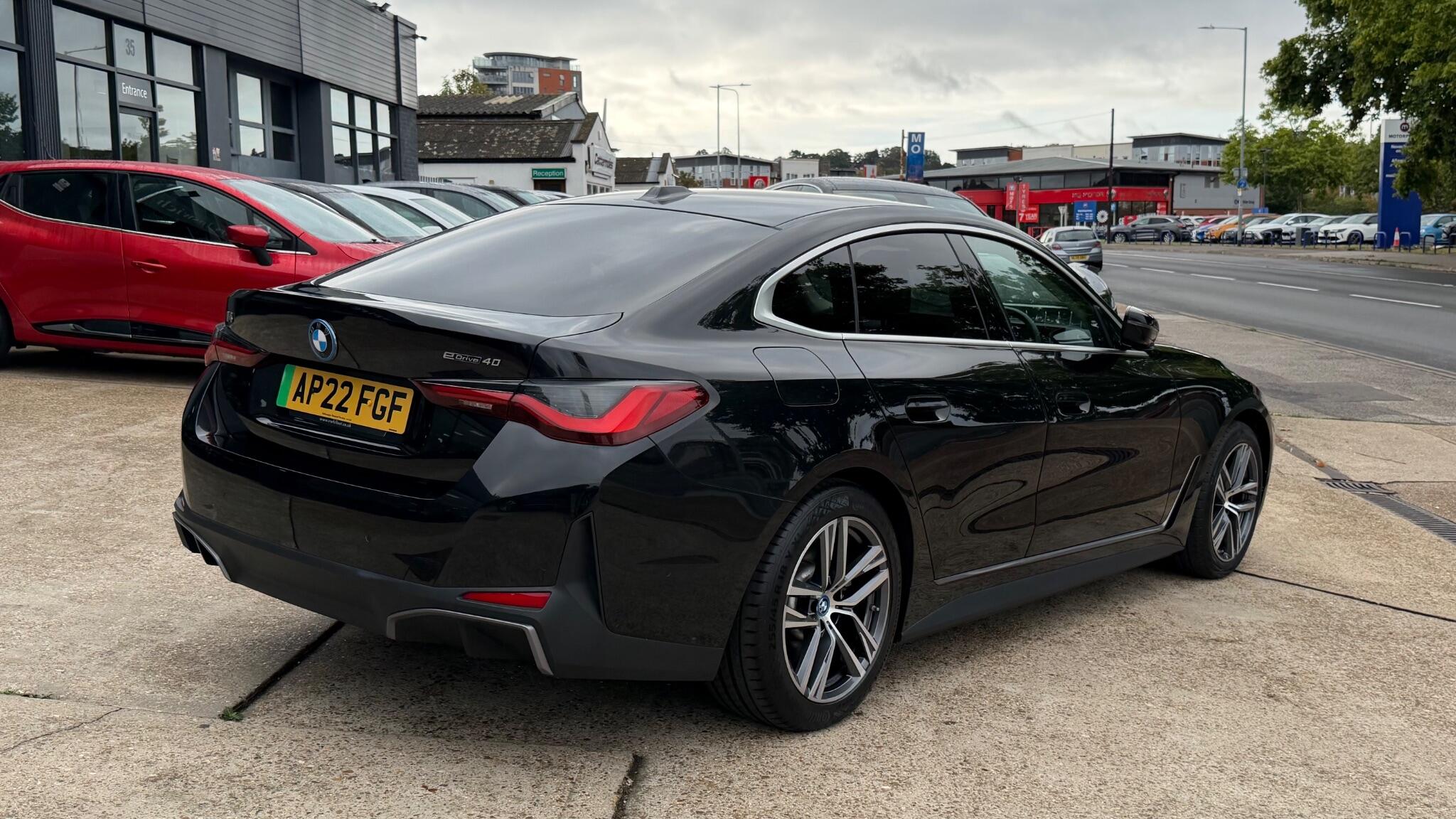 BMW I4 view 10