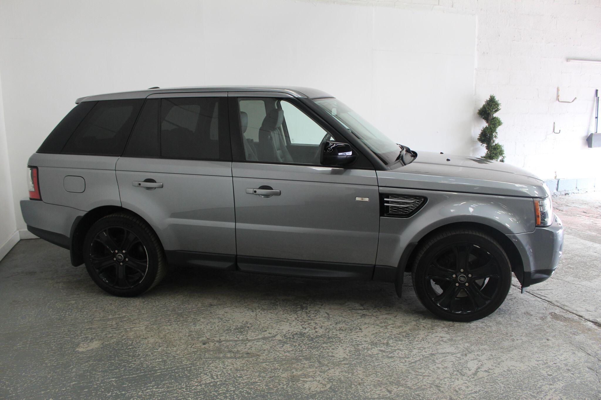 Land Rover Range Rover Sport view 4