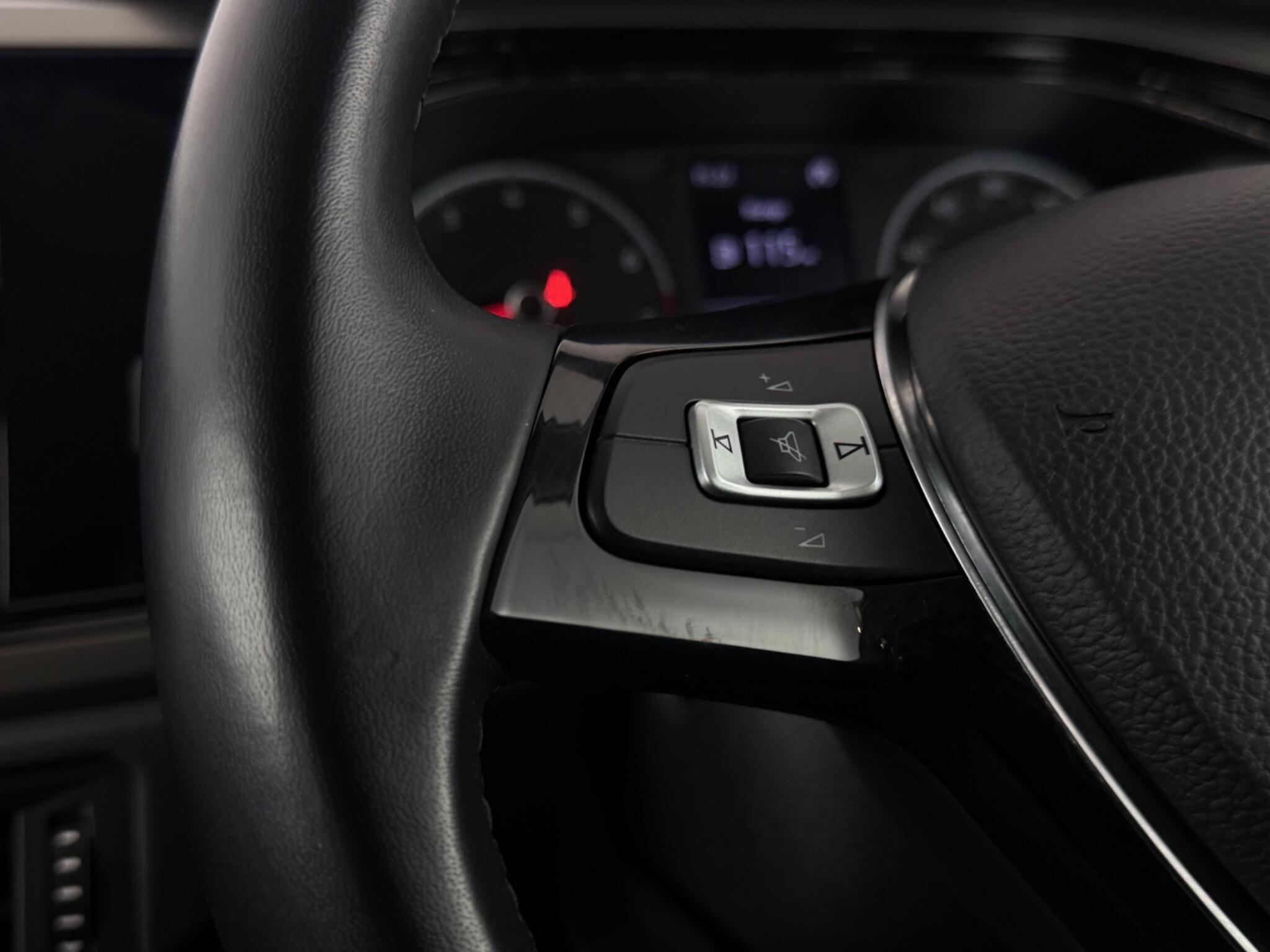 Volkswagen Polo view 13