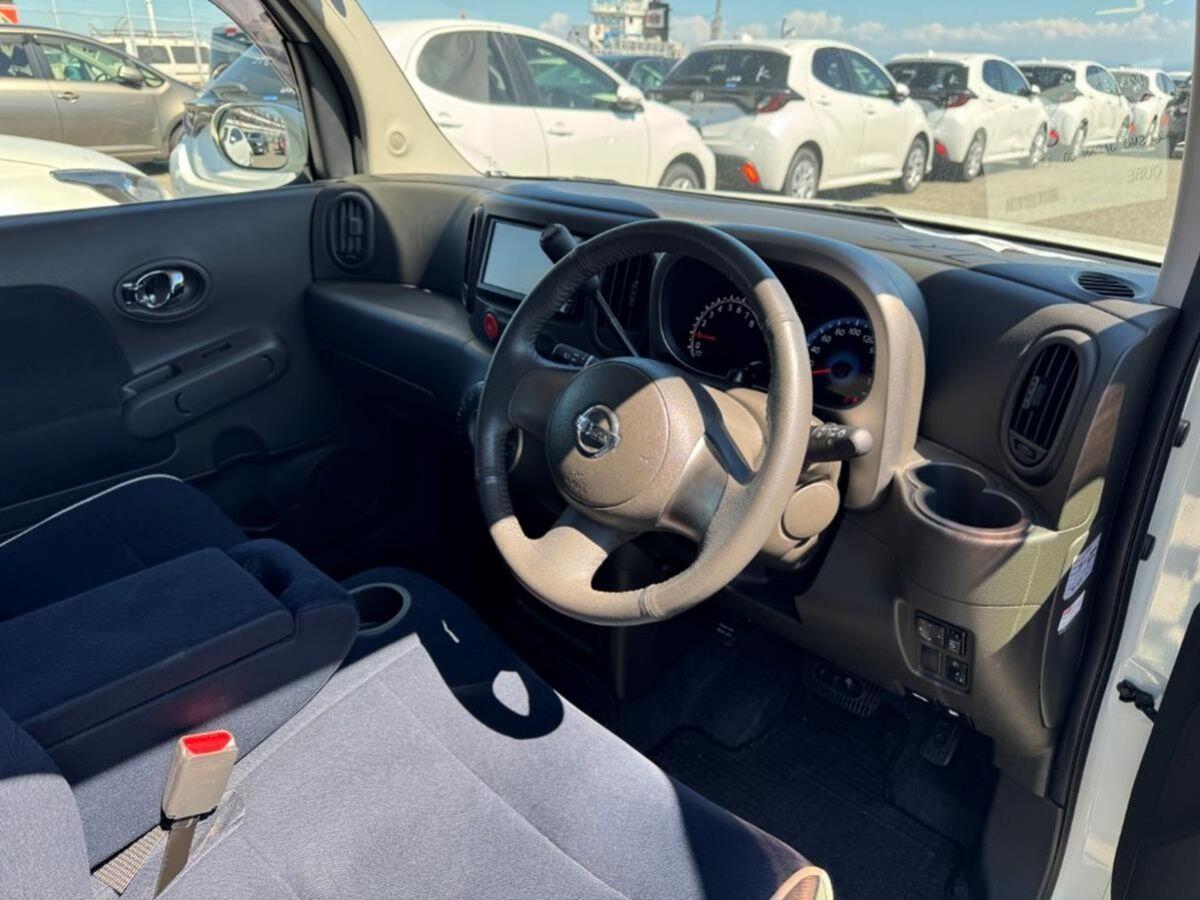 Nissan Cube view 9