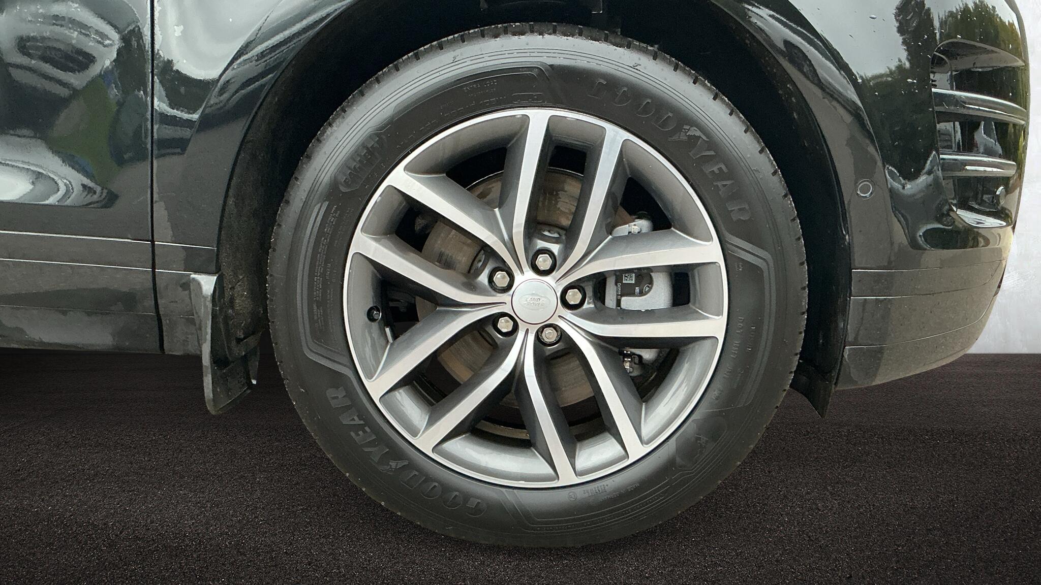 Land Rover Range Rover Evoque view 8