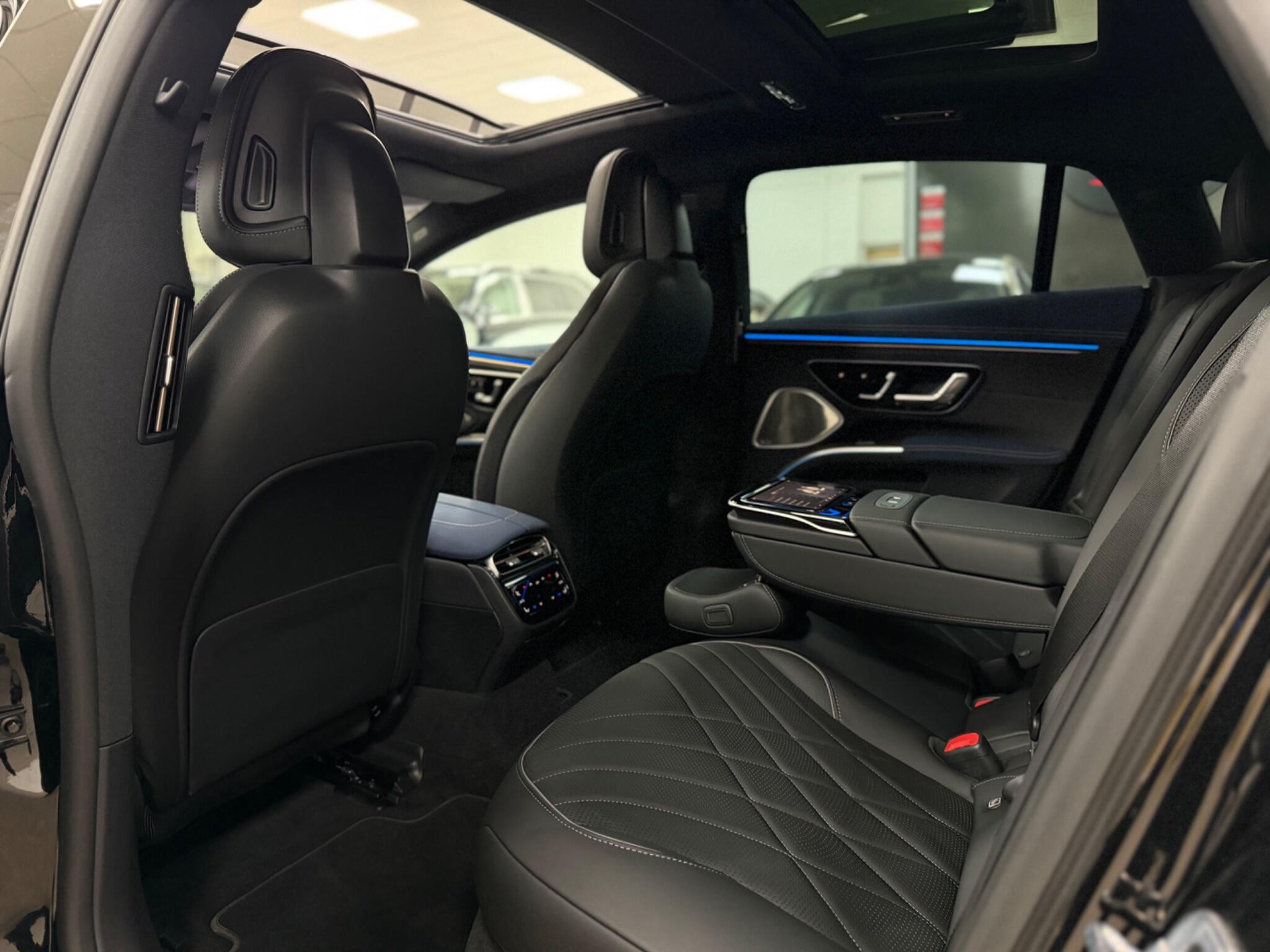 Mercedes-Benz EQS view 63