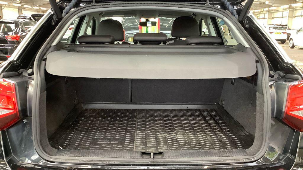 Audi Q2 view 15
