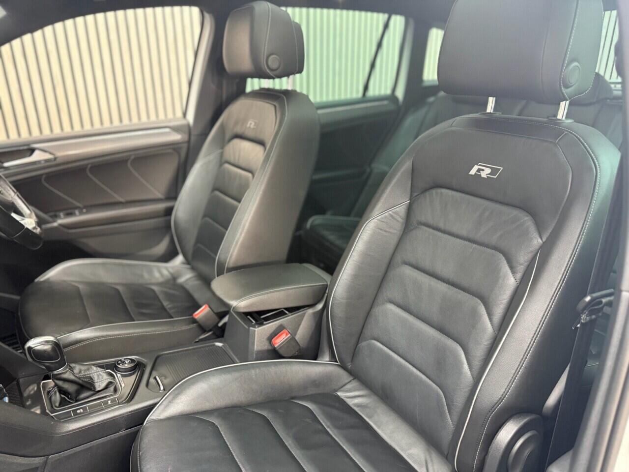 Volkswagen Tiguan view 6