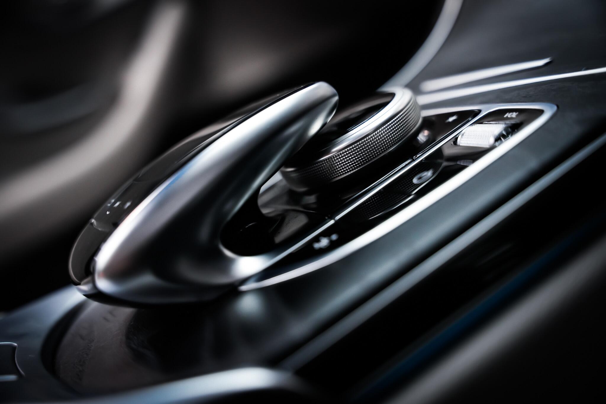 Mercedes-Benz C-Class view 40