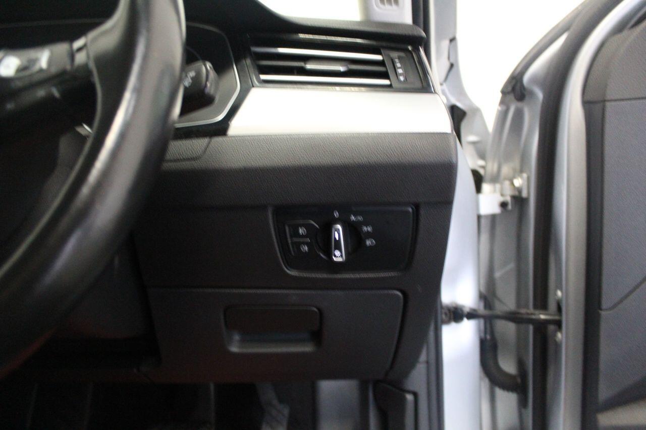 Volkswagen Passat view 51