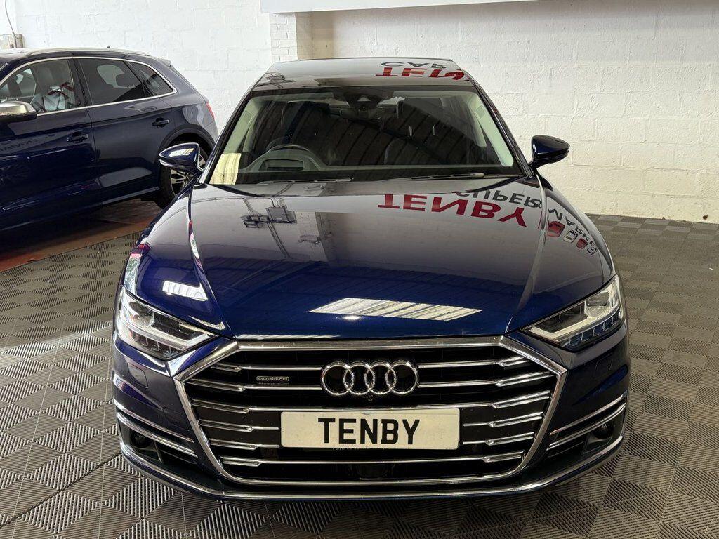Audi A8 view 3