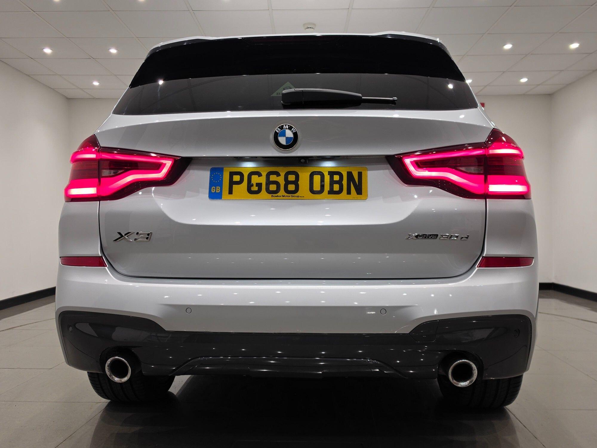 BMW X3 view 16