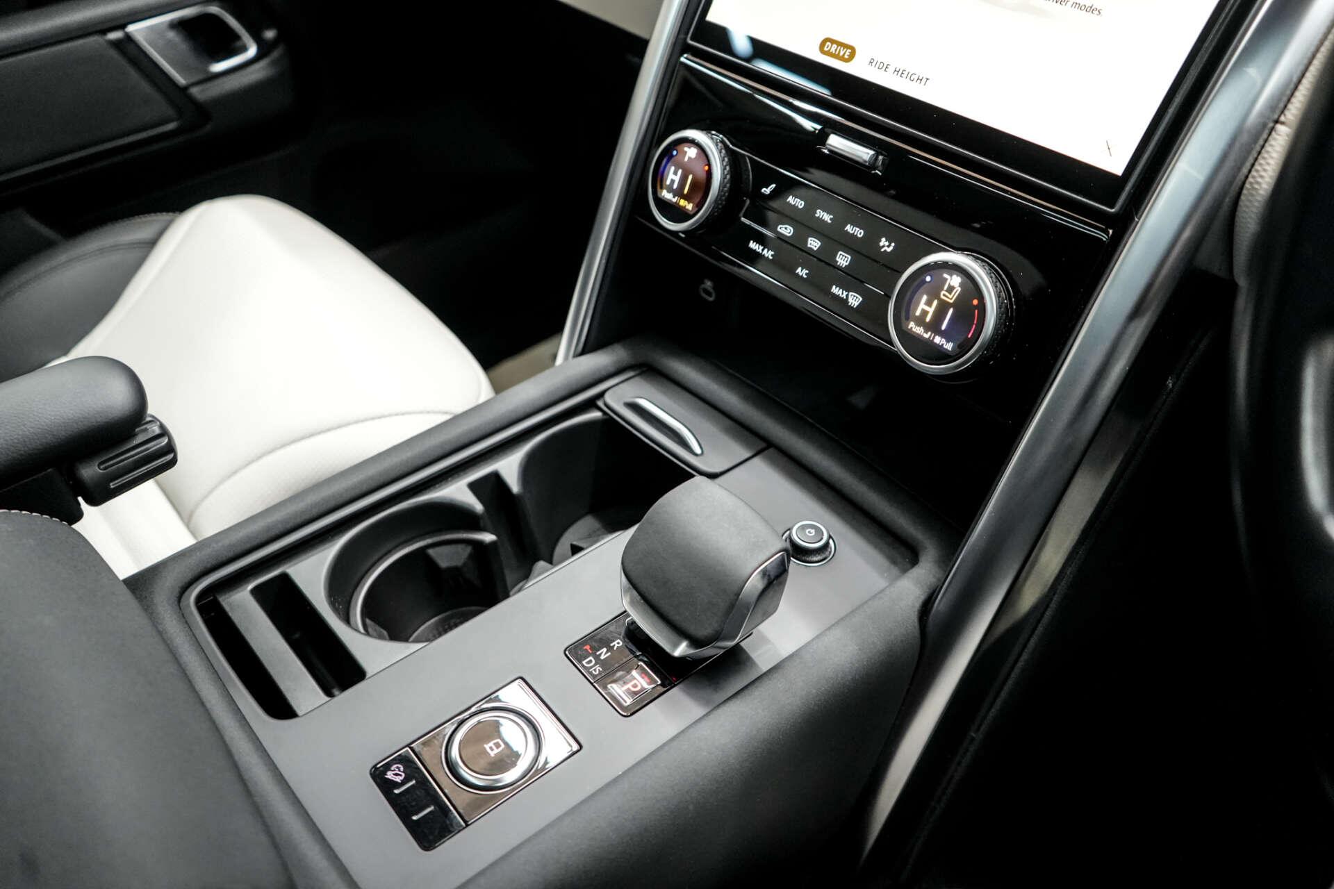 Land Rover Discovery 3 view 36